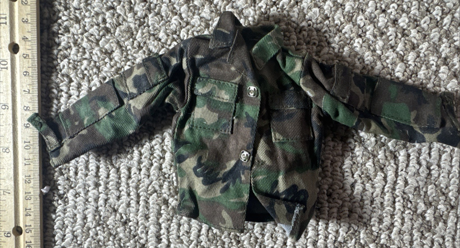 12&Prime; ACTION FIGURES – CLOTHES LOT