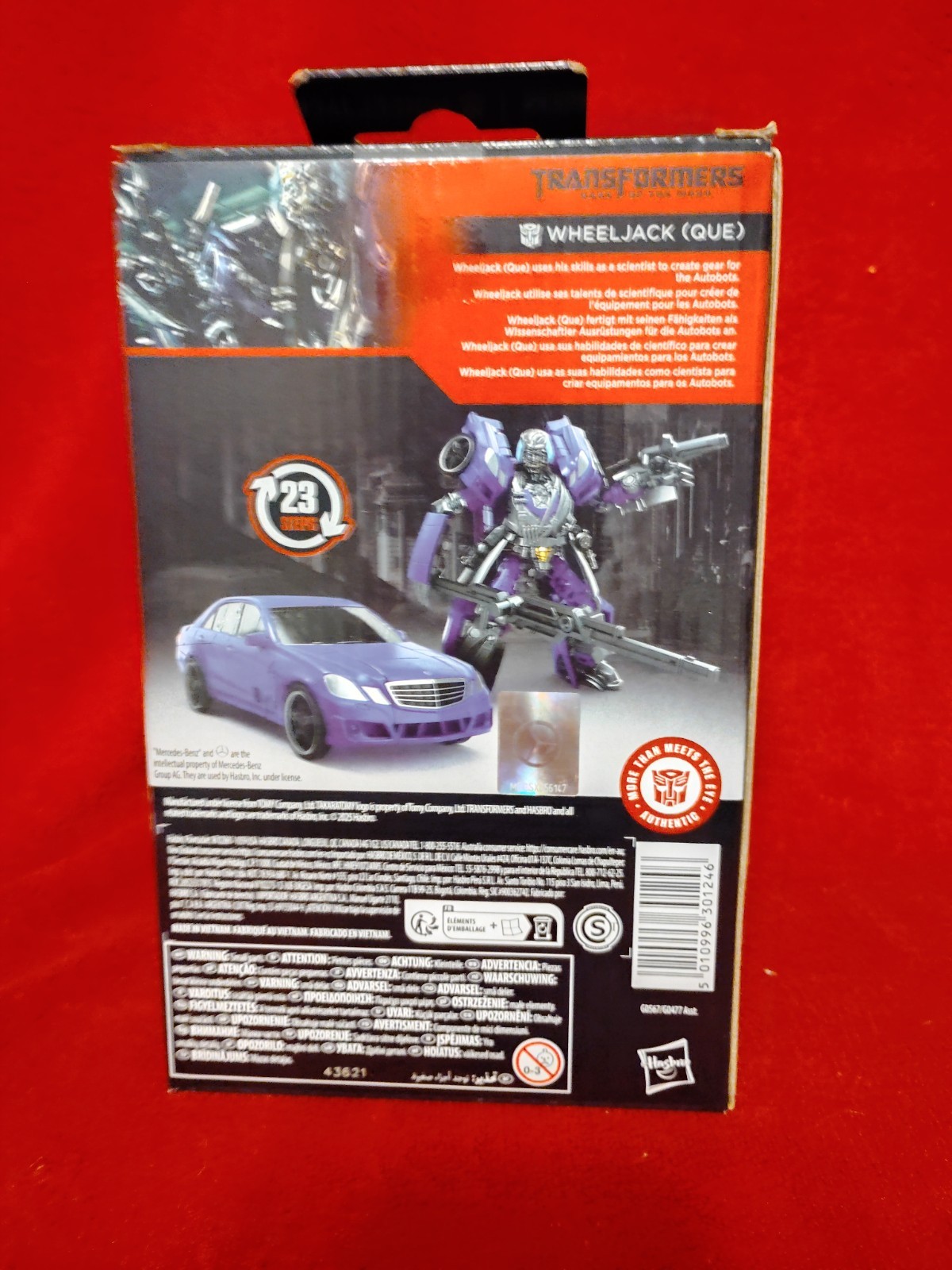 Hasbro Transformers Studio Series Wheeljack Autobot Transforming Figure 8+