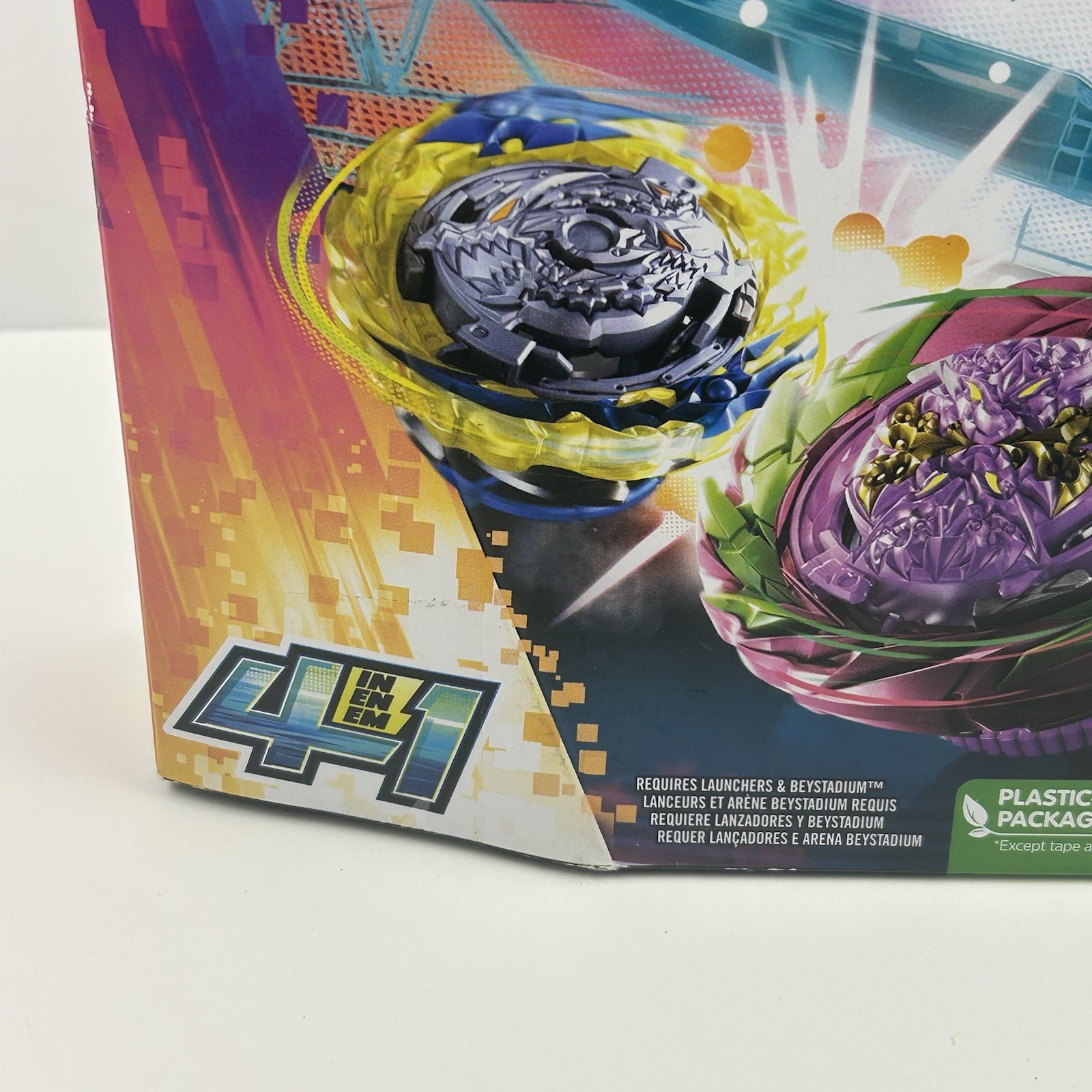 Beyblade Burst QuadStrike Ultimate Evo Valtryek V8 & Divine Xcalius X8 Dual Pack