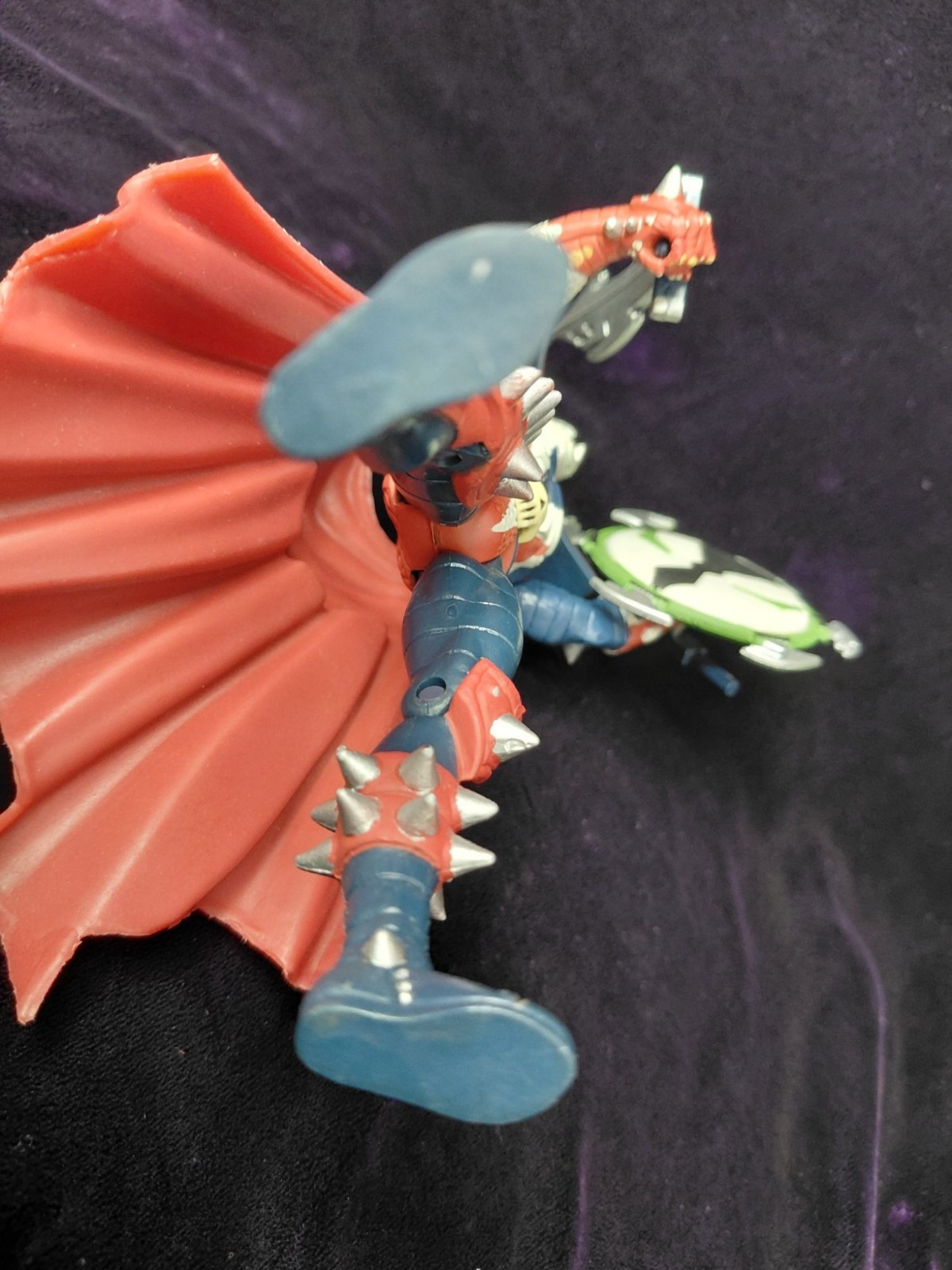 Spawn Medieval 6&Prime; Action Figure McFarlane Toys 1994 Spiked Shield Sword Red Cape
