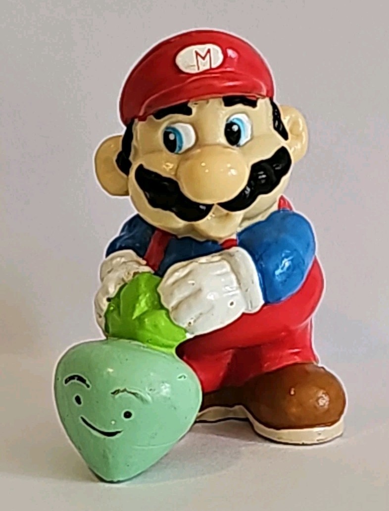 Vintage 1989 Applause Nintendo 2.5” Super Mario Bros 2 Pulling Turnip PVC Figure