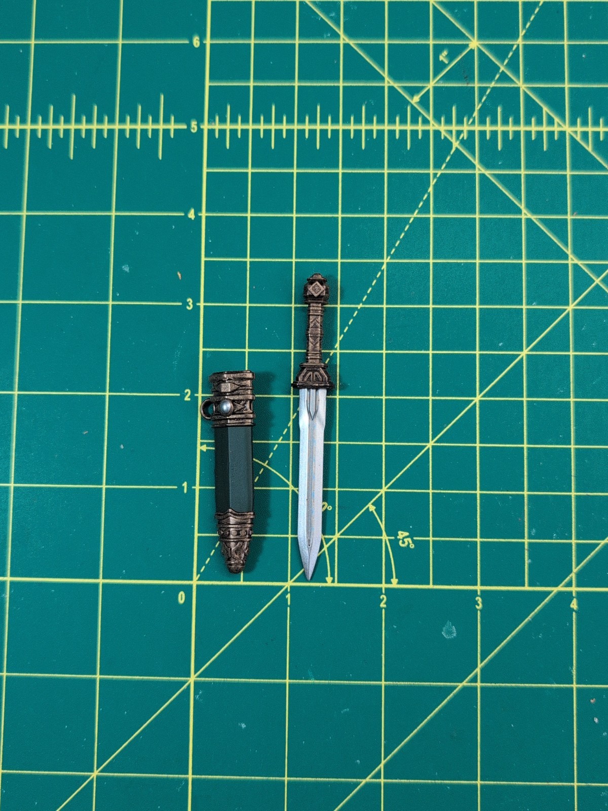 Mythic Legions Four Horseman Highlander Short Sword & Sheath « I SHIP DAILY »