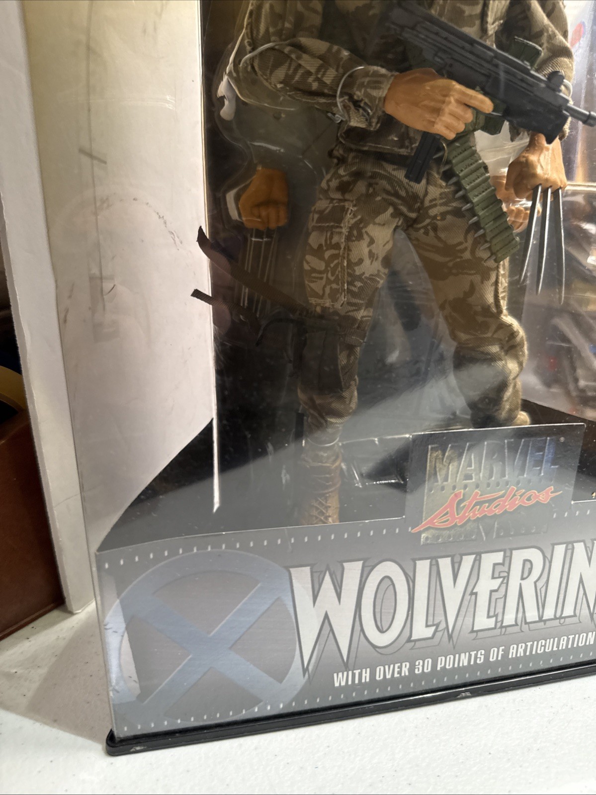 Marvel Studios 12&Prime; Collector&rsquo;s Edition Army Wolverine 2002 Toy Biz Box Damage