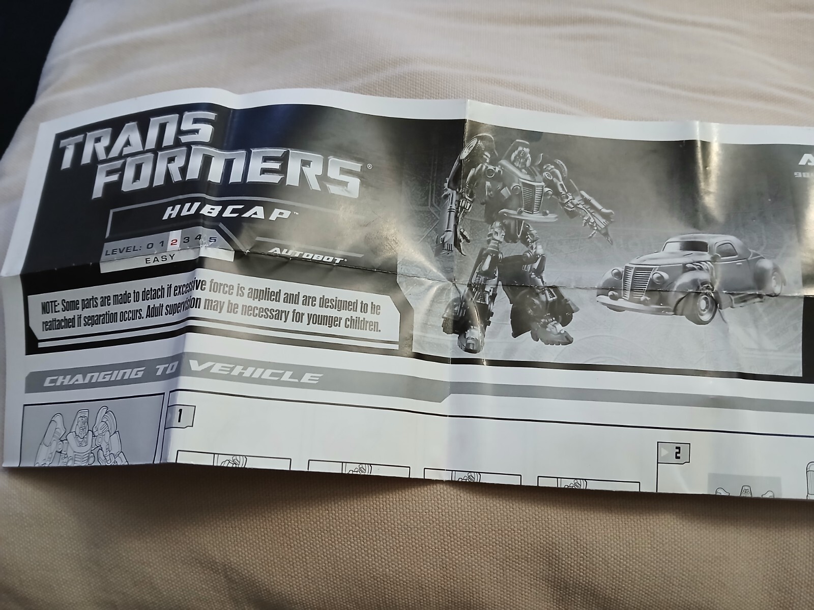 Transformers Hubcap Autobot Instruction Booklet Manual Blueprints 2009