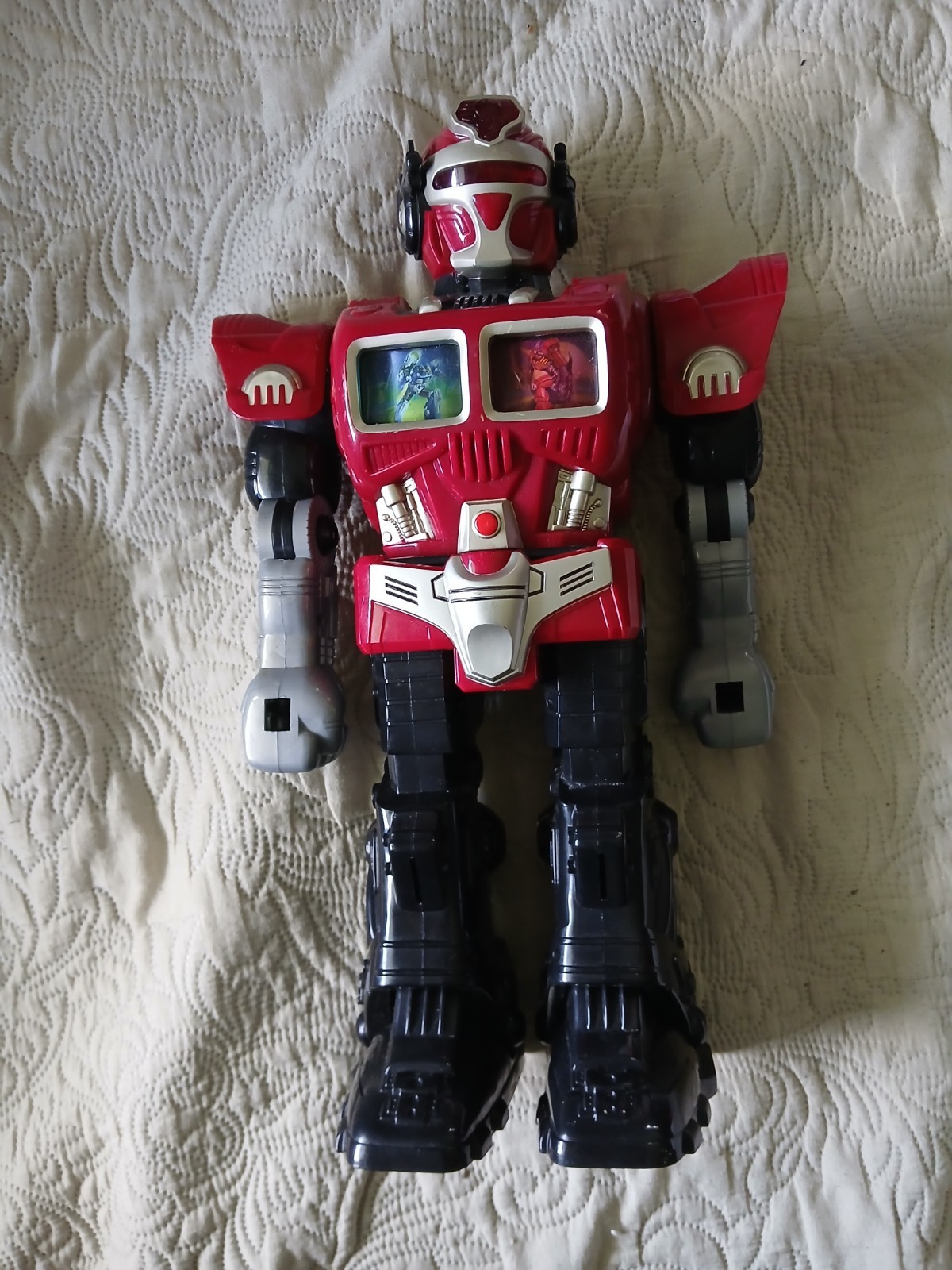 HAP-P-D 2005 Robot Toy Action Figure 15&Prime; Talks and Lights Up. Please Read