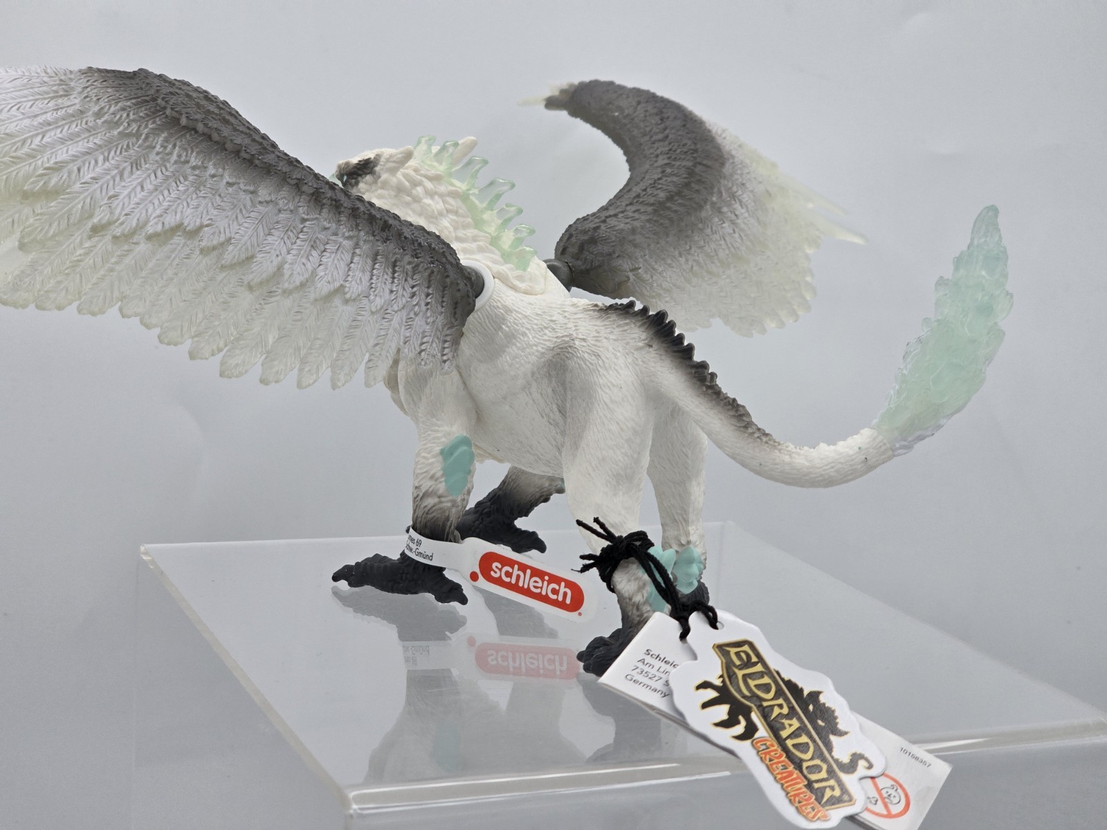 Schleich Eldrador Ice Griffin Toy Figure W/Movable Wings – 13 x 7.5 Inches