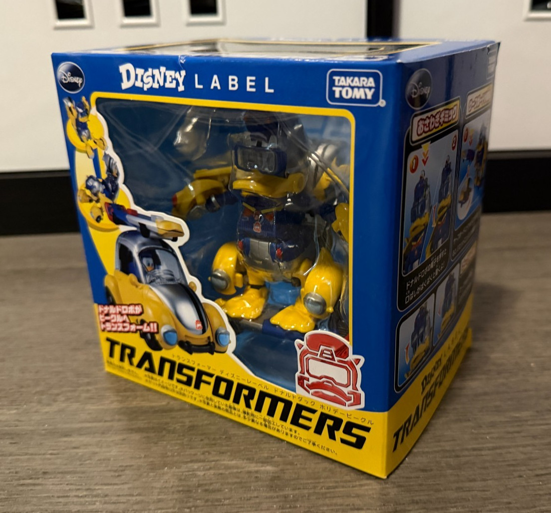 TRANSFORMERS DISNEY LABEL by Takara Tomy – Donald Duck Color Version – Unopened