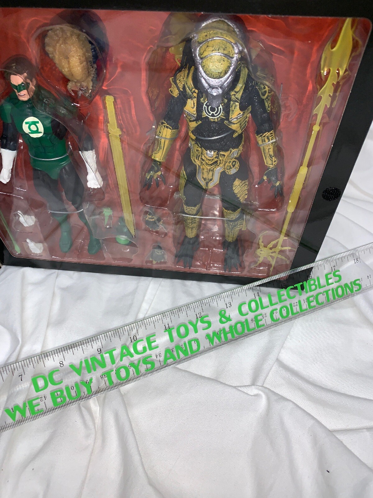 NECA NYCC Green Lantern Yellow Sinestro Predator 2 Pack DARK Horse CASE FRESH