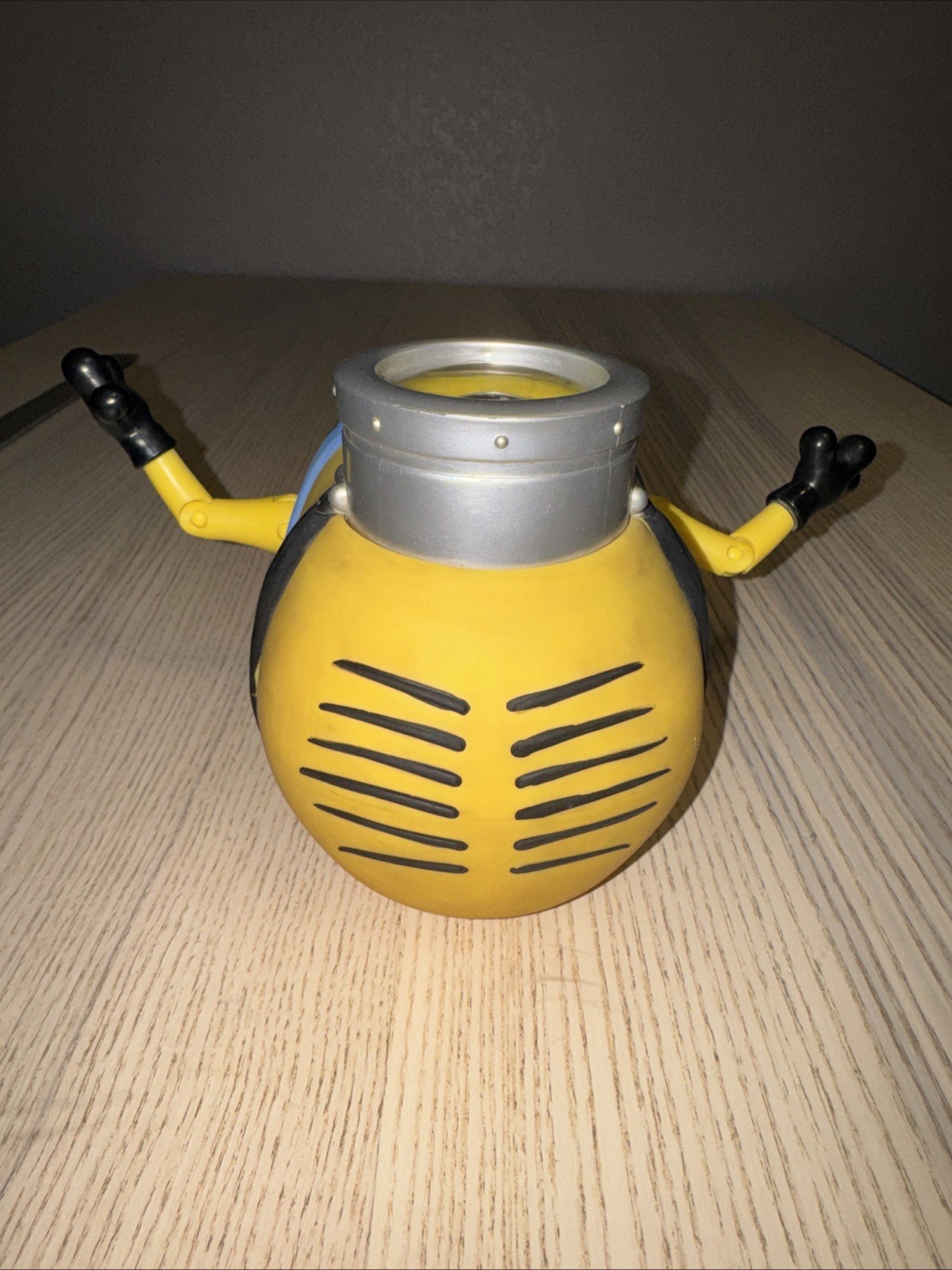 Thinkway Despicable Me Minion Stuart Deluxe Talking 8&Prime; Figure Moving Eye TESTED