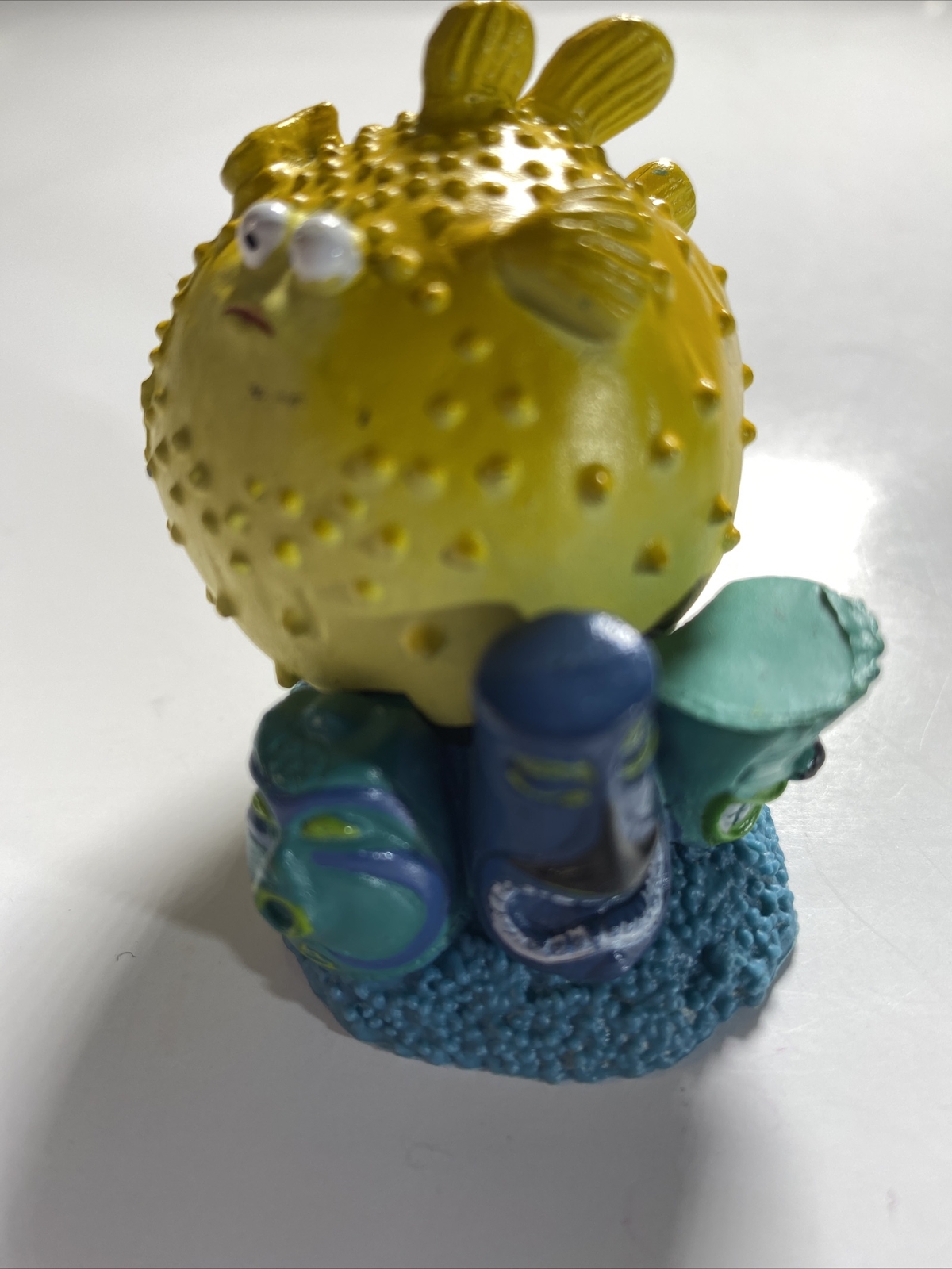 Disney Pixar Finding Nemo Puffer Fish & Villain Fish 2&Prime; Toy /Cake Toppers. T-11