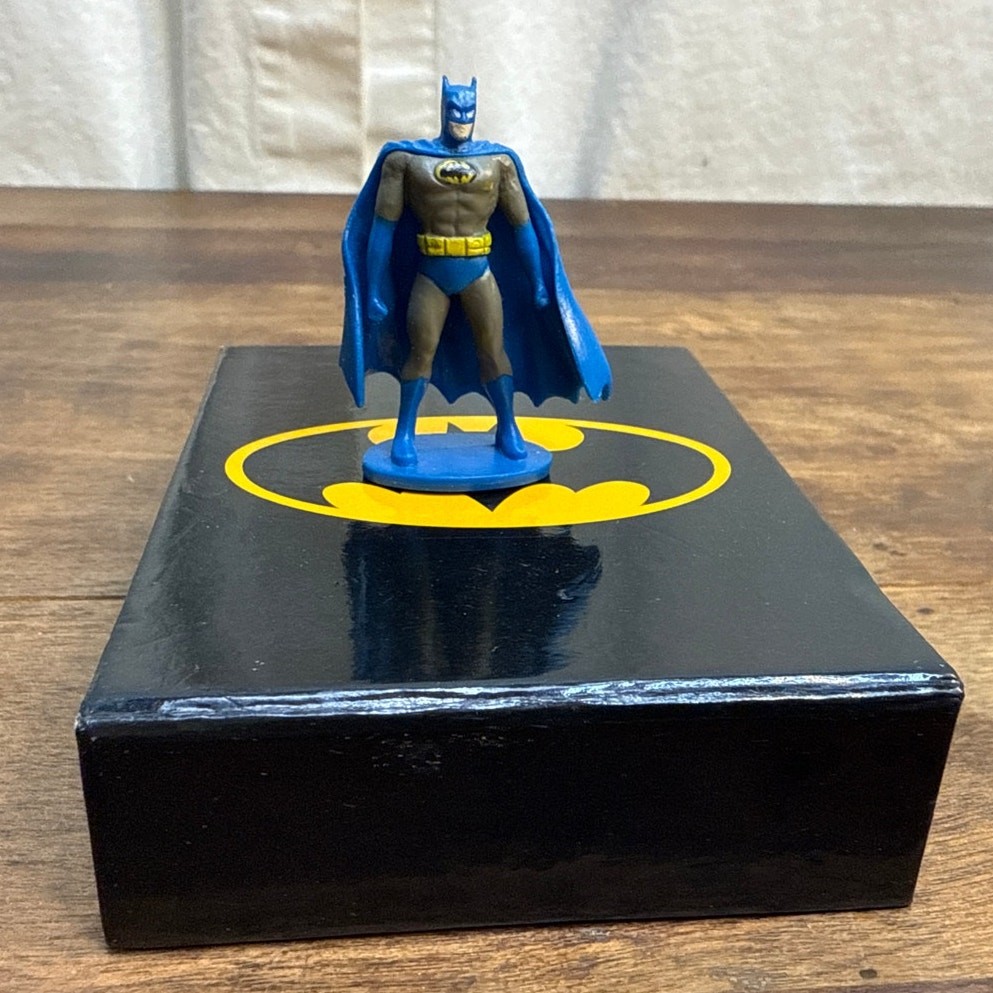 DC Comics (S12) Batman Miniature Plastic Figurine Toy Cake Topper With Box (S14)