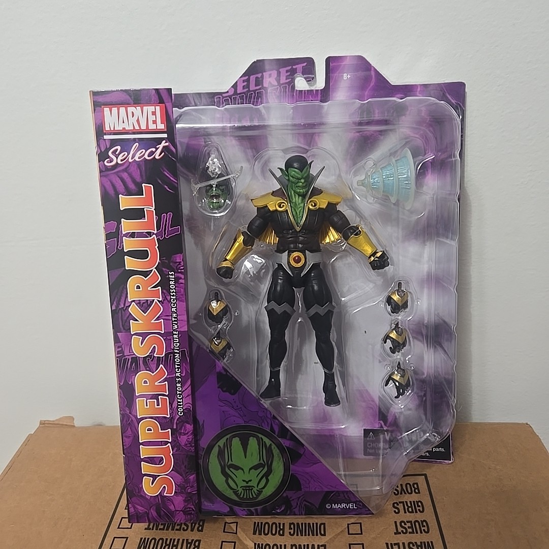 Marvel Select Super Skrull 8&Prime; Action Figure Marvel 2022 Diamond Select Disney
