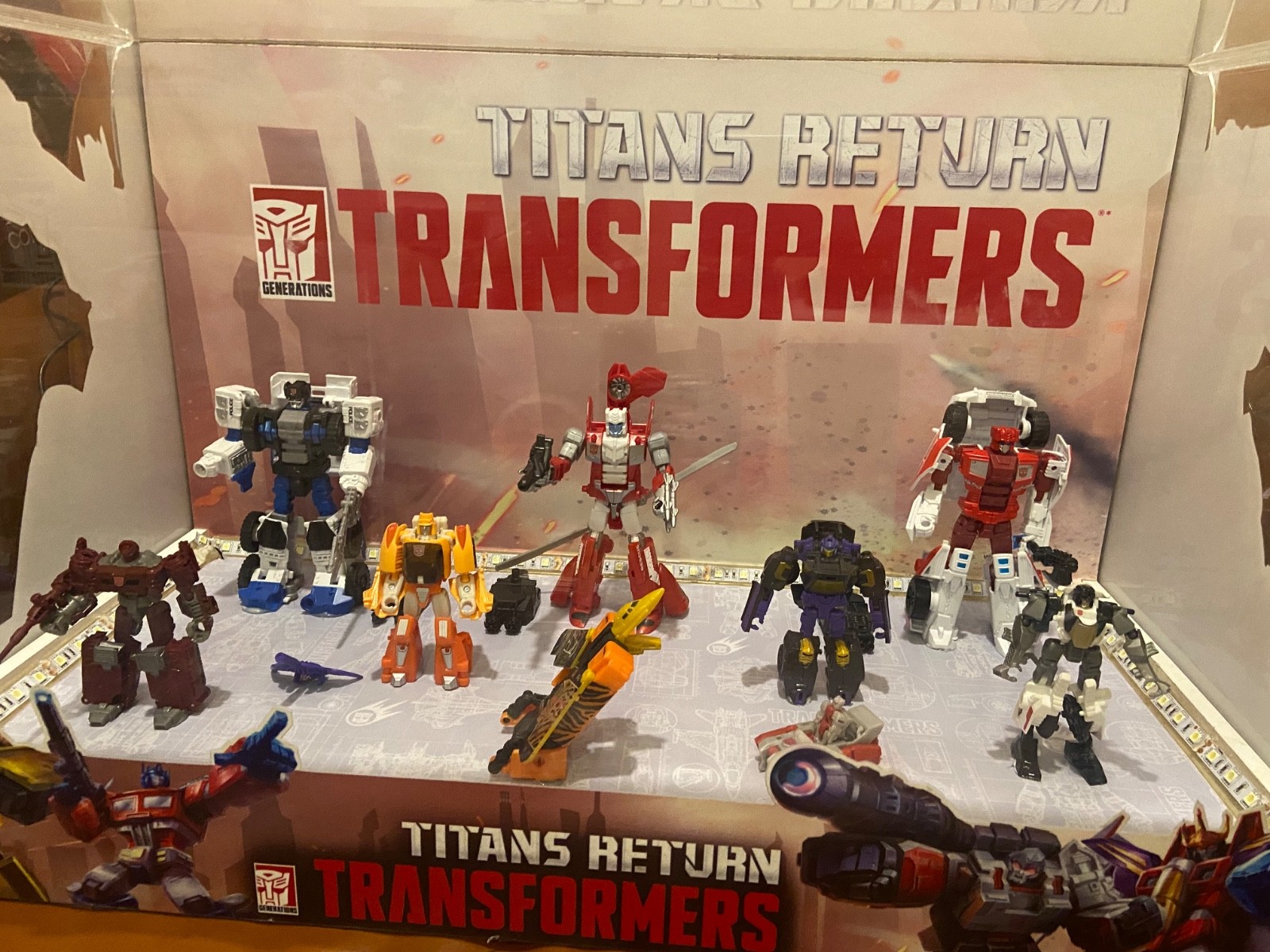Transformers Combiner Wars, Titans Return Retail Store Display Case