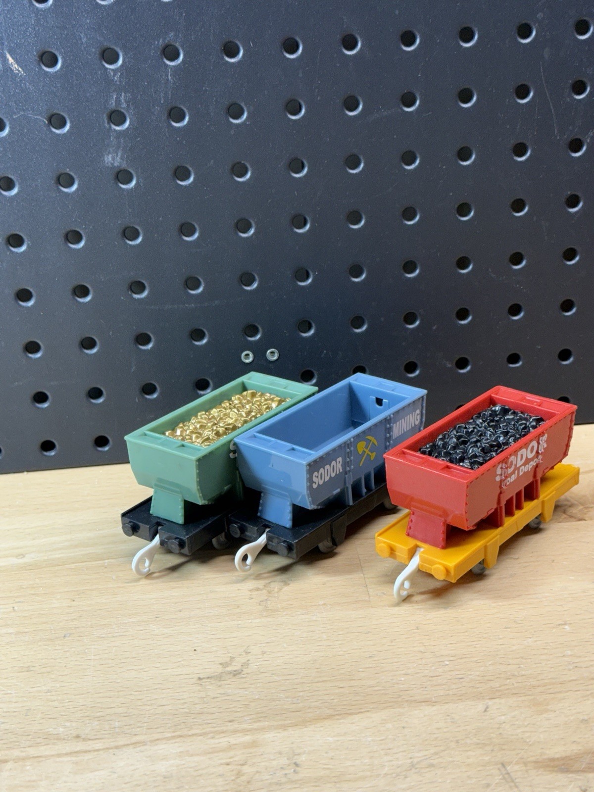 Thomas & Friends Trackmaster Cargo Lot Green Blue Red Hopper Set Of 3