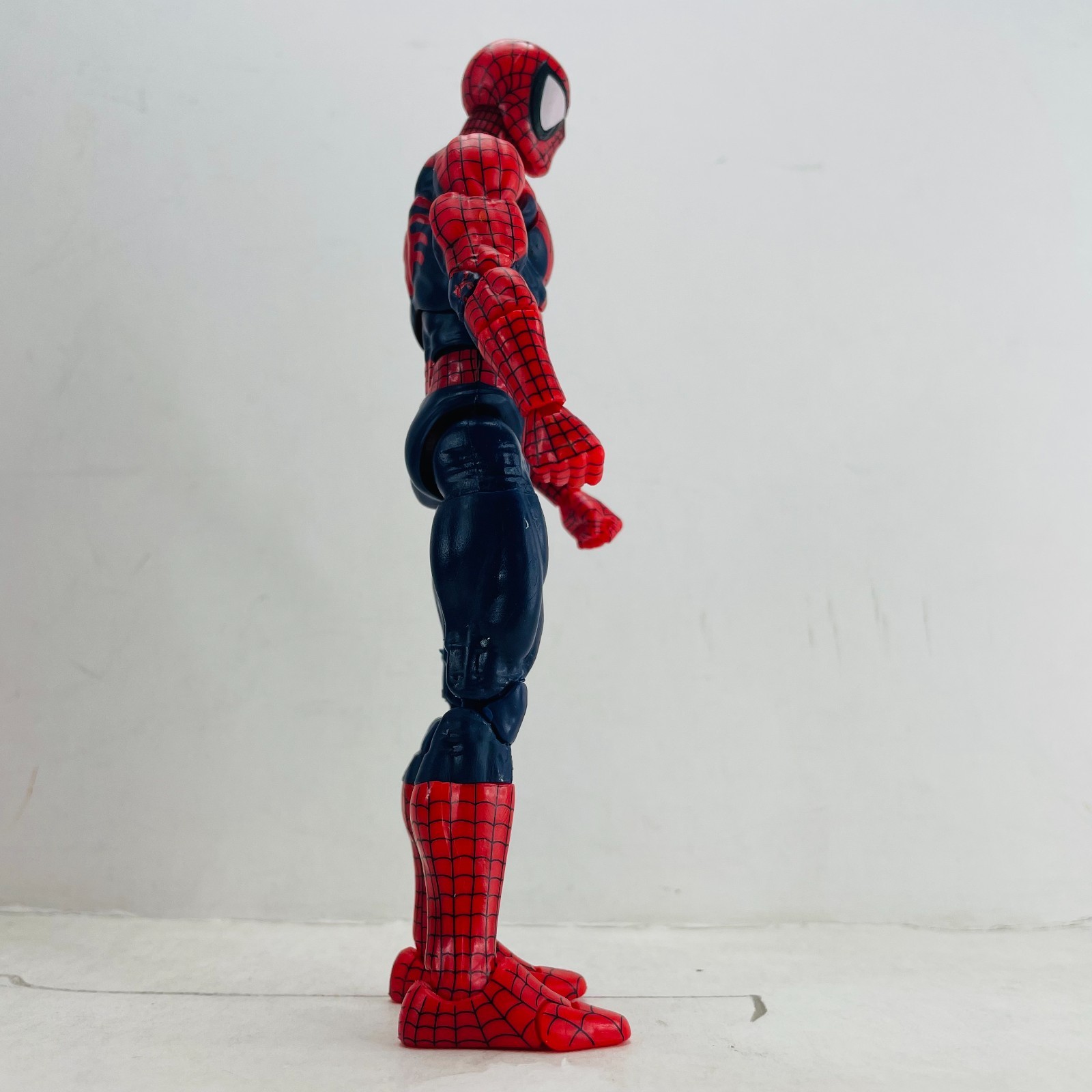 Marvel Legends Spider-Man Maximum Series w/Spider Web 5.5&Prime; Action Figure Toy