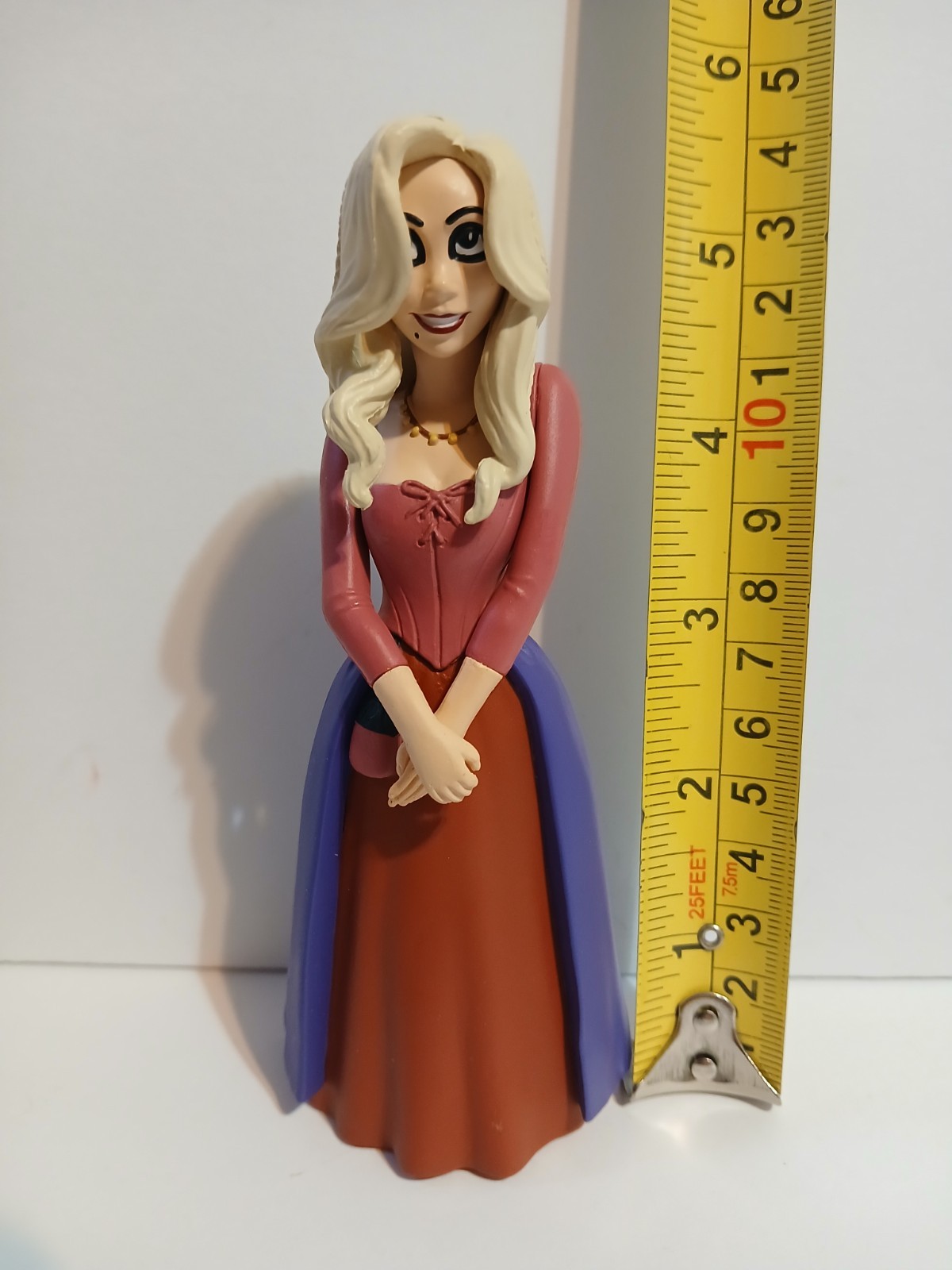 NECA Toony Terrors Disney Hocus Pocus Sarah Sanderson 5.5&Prime; inch figure loose