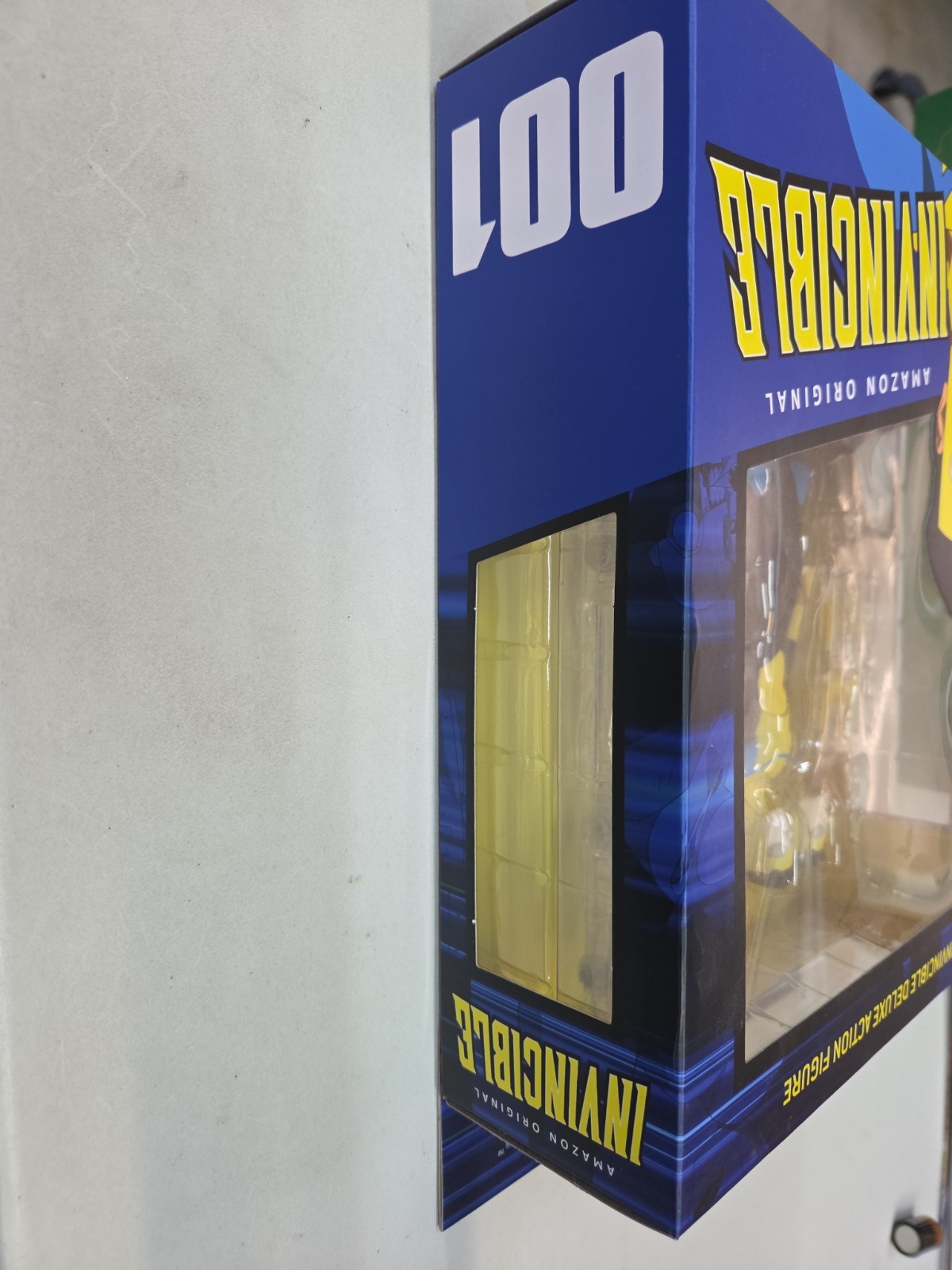 Diamond Select Invincible Deluxe Boxed Action Figure