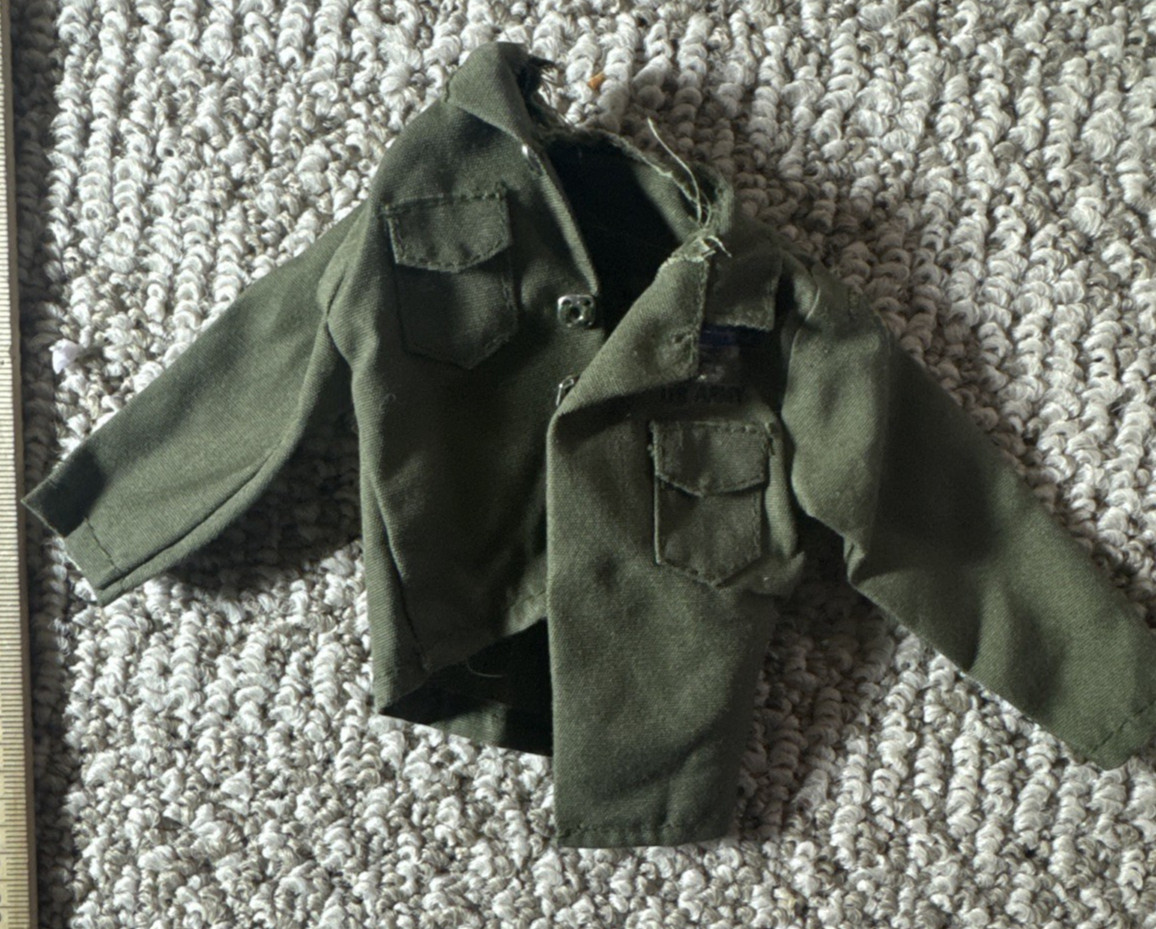 12&Prime; ACTION FIGURES – CLOTHES LOT