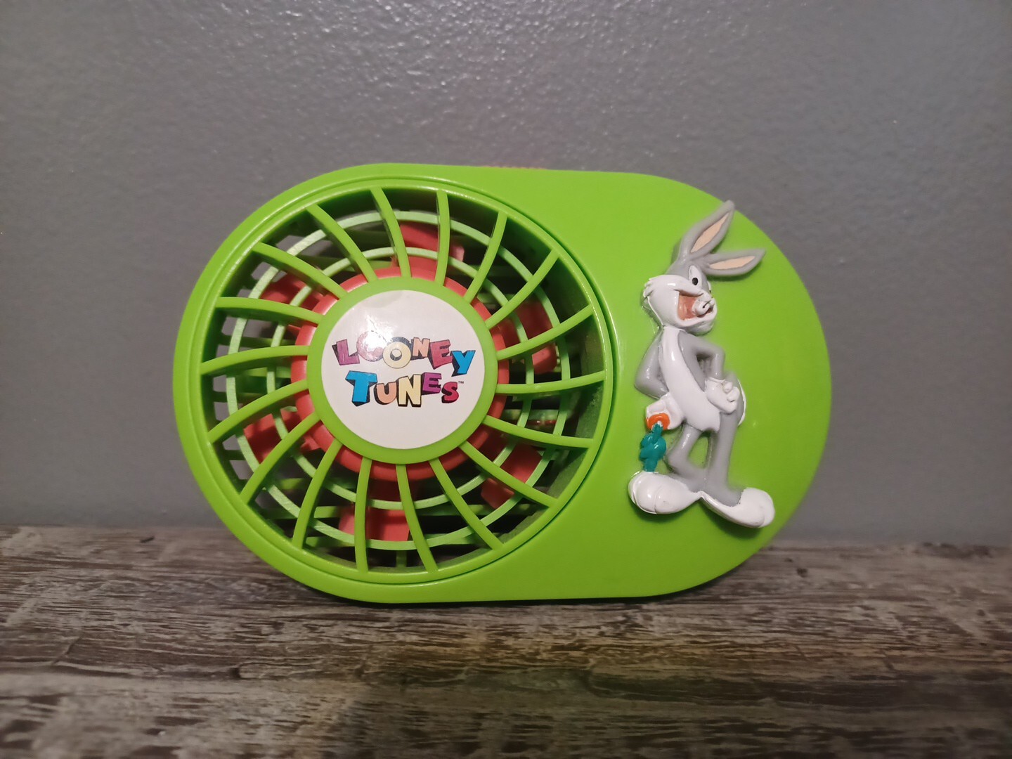 Looney Tunes Battery Powered Mini Fun Fan J Bugs Janex with Belt Clip