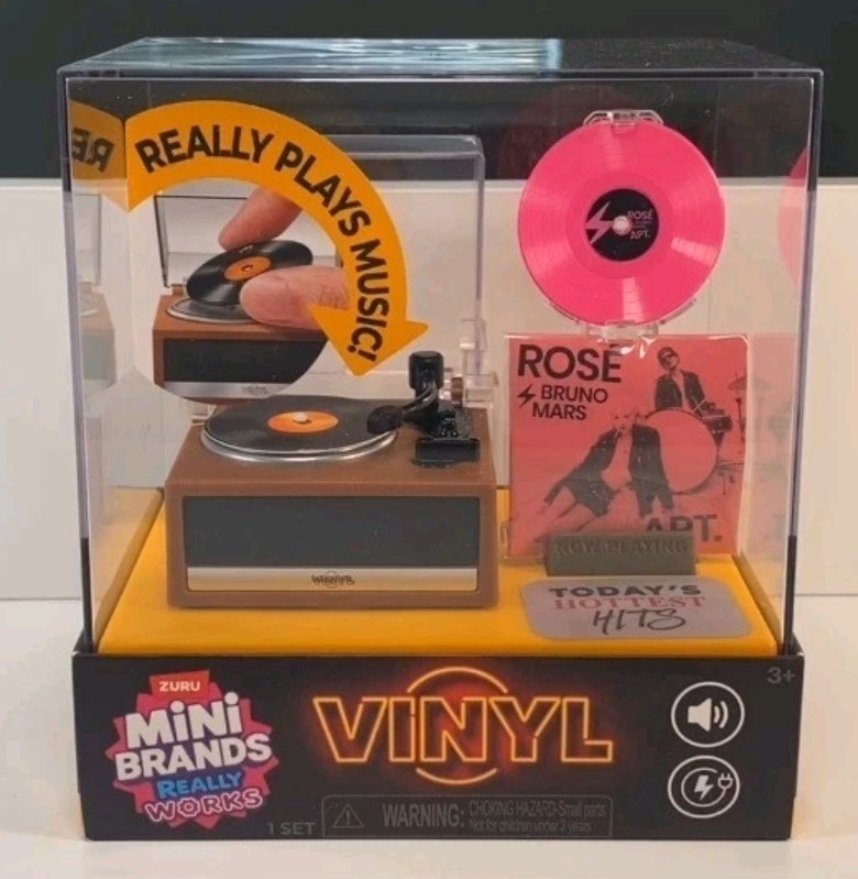 Mini Brands Really Works Vinyl Playset Series 1 – In Hand