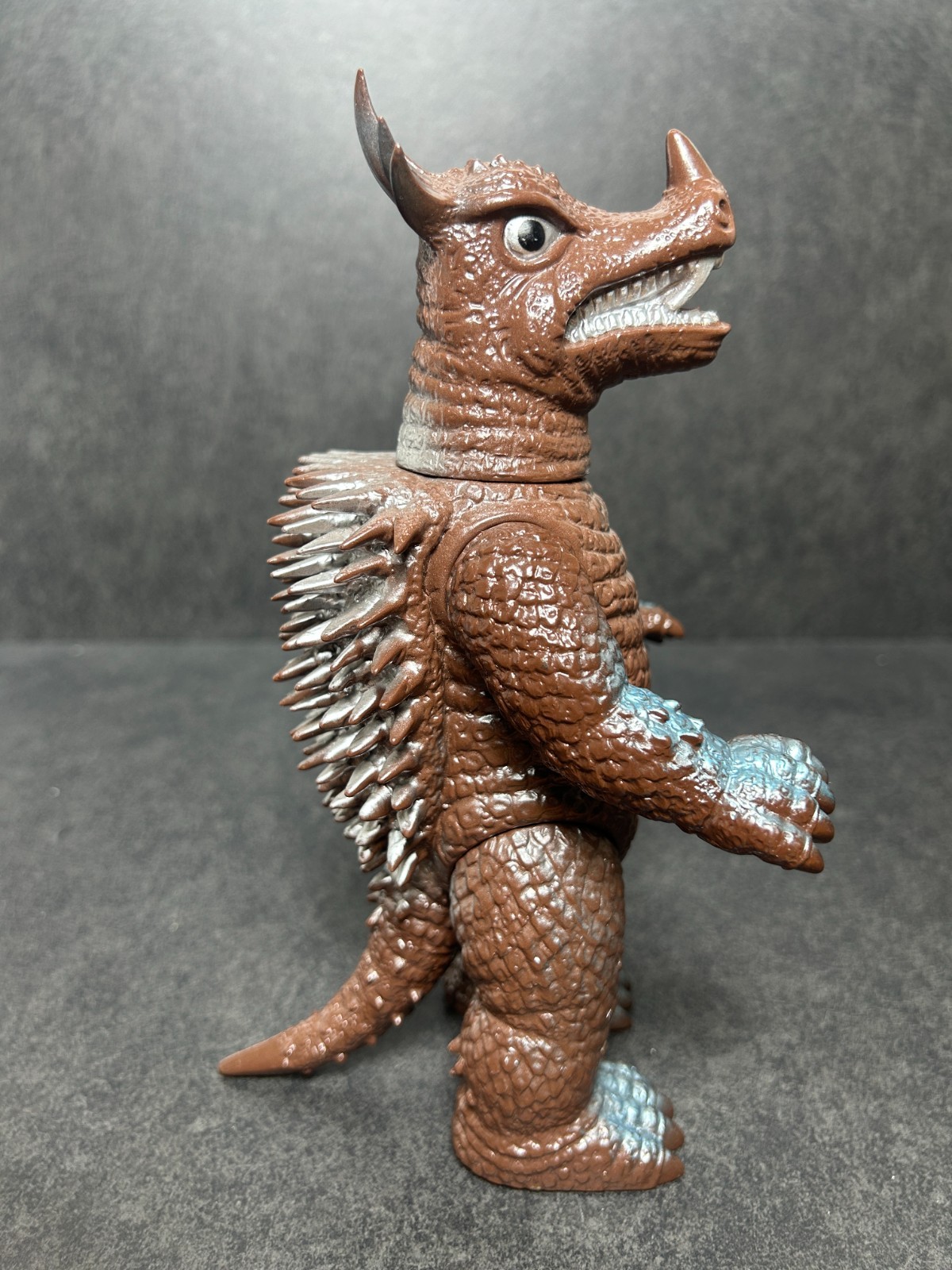 Bullmark 1992 Anguirus Godzilla Sofubi 8.6&Prime; Soft Vinyl Figure
