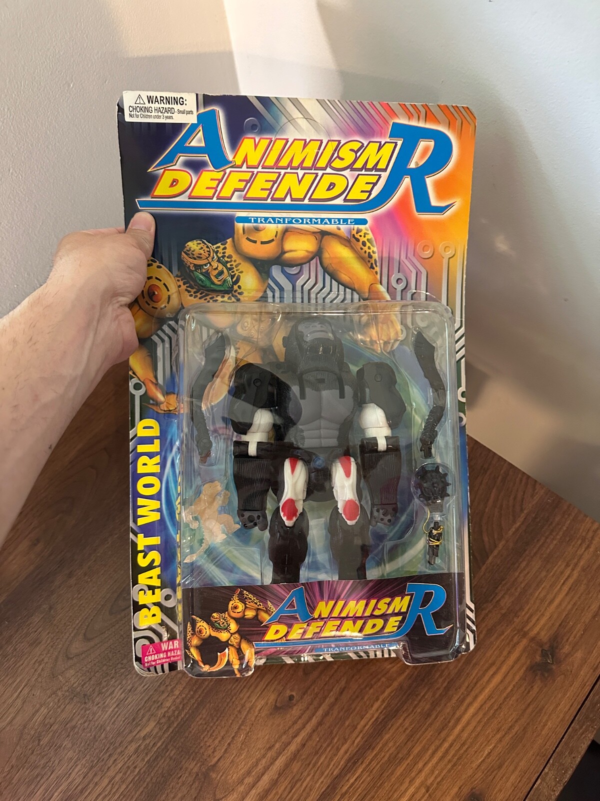 Animism Defender Gorilla 9&Prime; Robot KO Figure Transform to Gorilla New Vintage B3