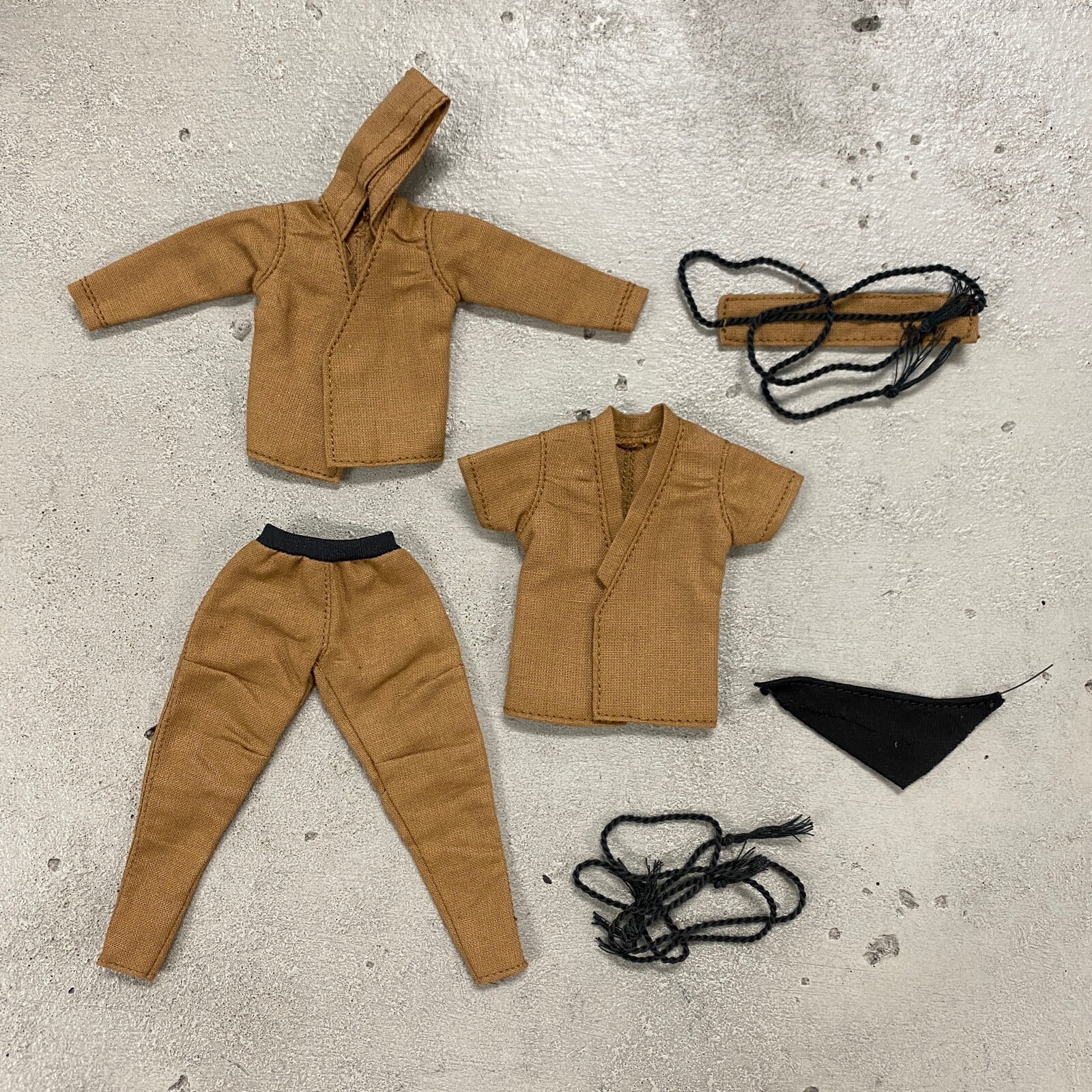 VD-NIN-BN: 1/12 Ninja outfit for Mezco MixMax Nota 6&Prime; slim body – Brown