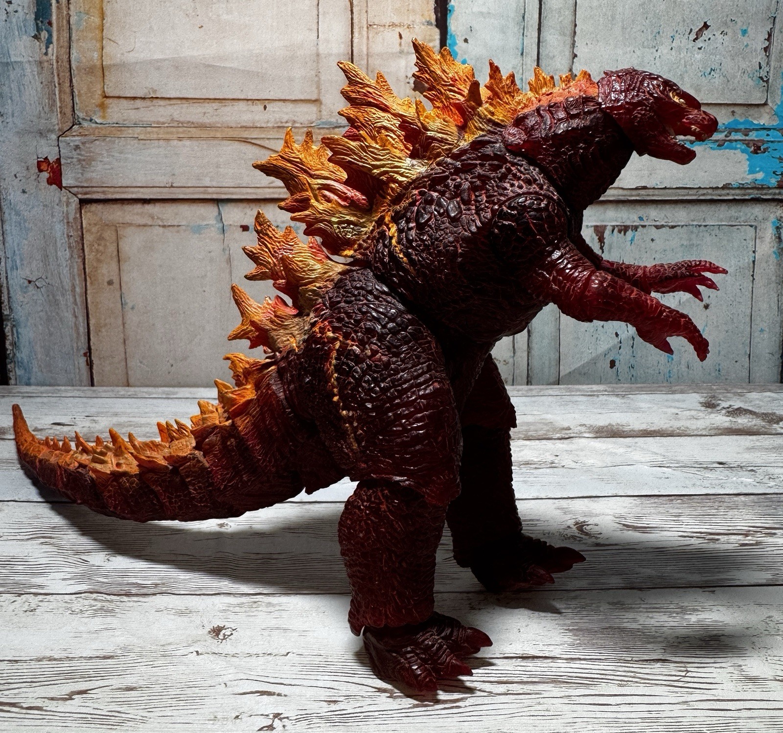 NECA Burning Godzilla V2 King of The Monsters 12&Prime; Large Action Figure 2019 RARE