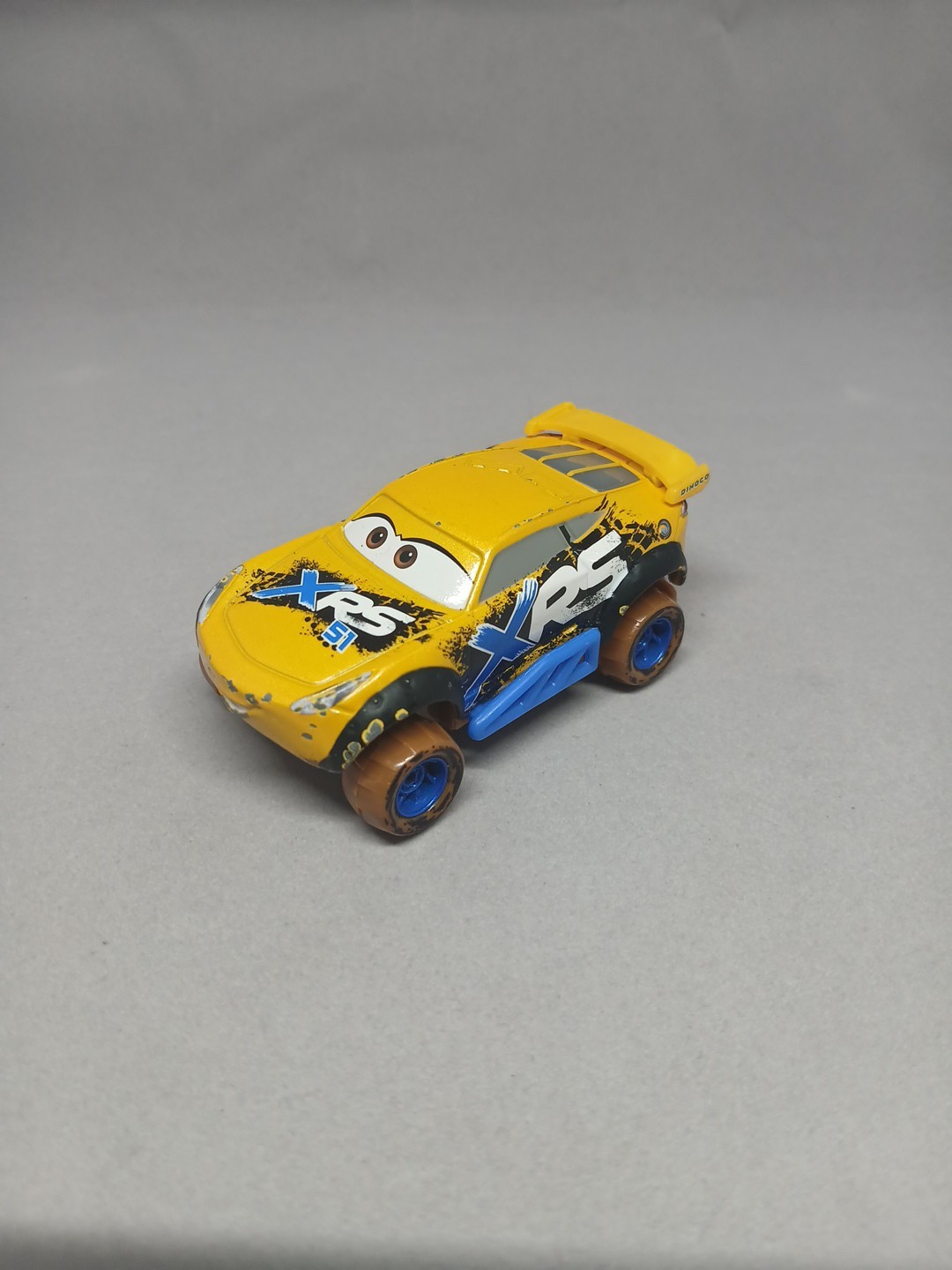 Disney Pixar Cars XRS Mud Racing Cruz Ramirez Diecast 3&Prime; Car Suspension 1:64