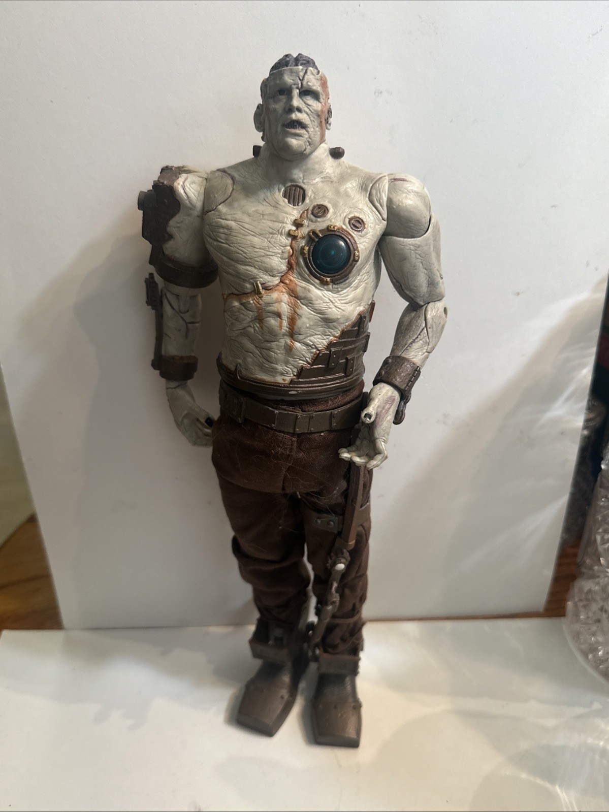 Van Helsing Monster Slayer 12&Prime; Tall Figure Frankenstein w/ Glowing Heart Chamber