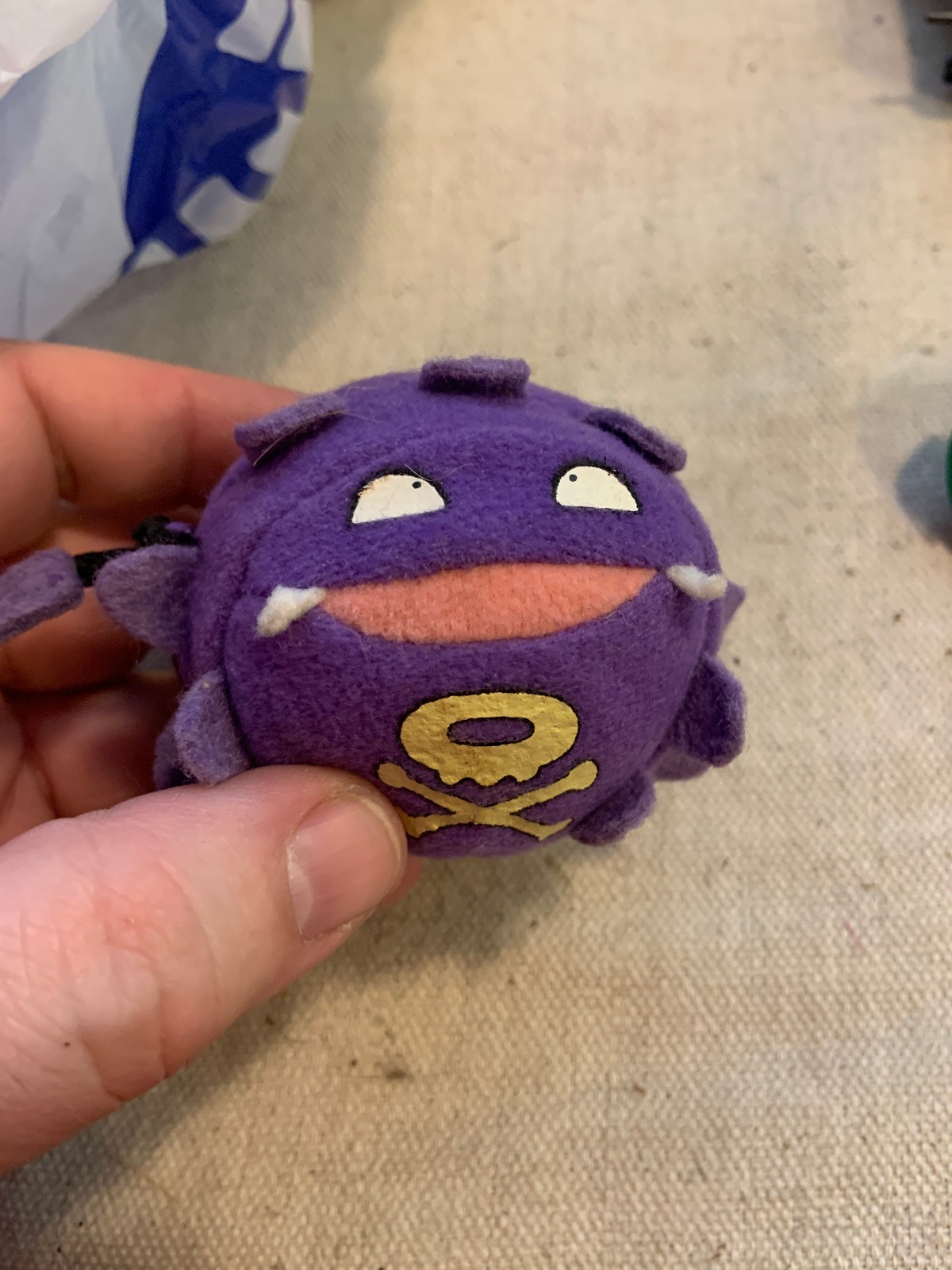 1999 Hasbro Pokemon Quick Change Poke Ball – Plush -used- Koffing