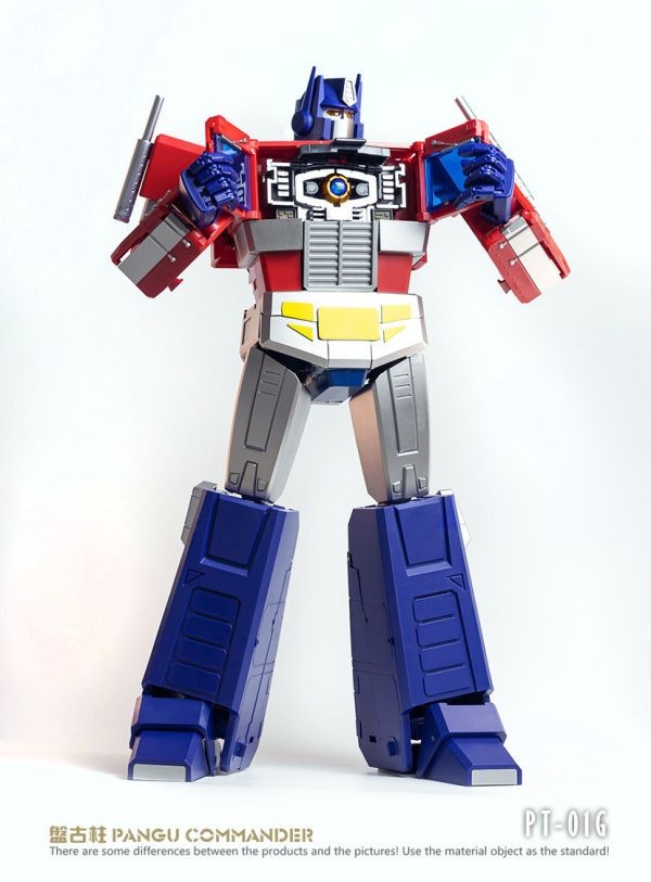 PT-01G Commander Oversized Metallic Version | Pangu Toys