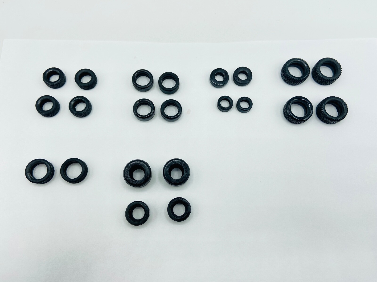 G1 TRANSFORMERS TIRES SOLD BY THE PAIR — YOU PICK — CRACK FREE (6L-777)