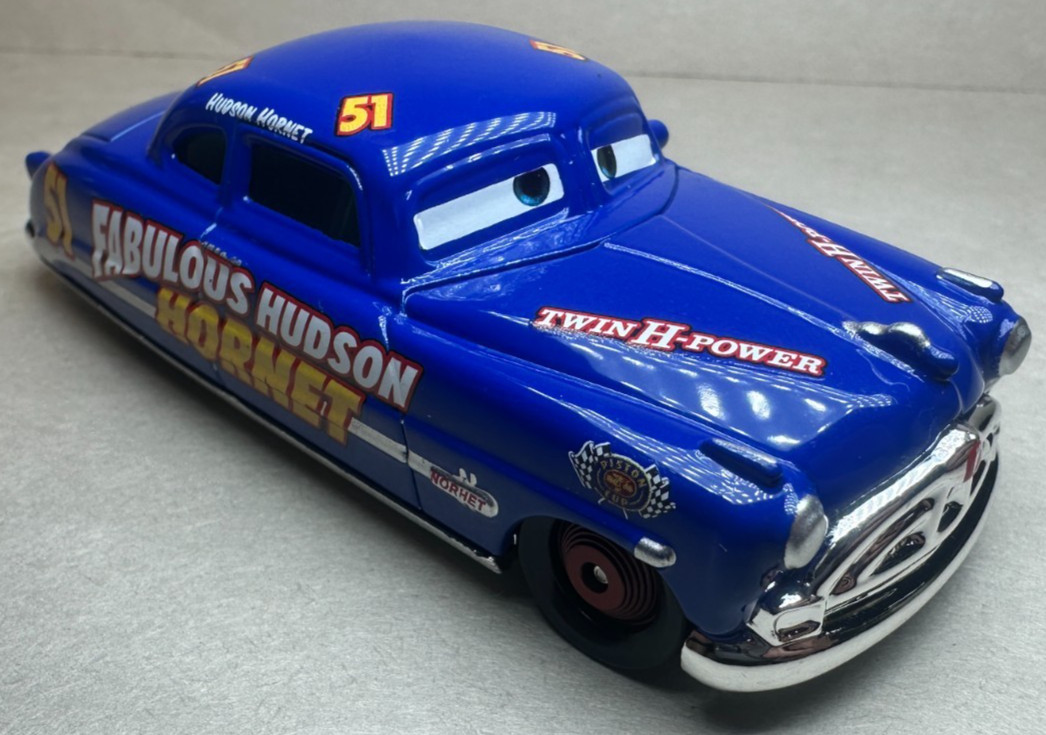 Disney Pixar Cars Fabulous Hudson Hornet #51 Racing Doc Hudson Diecast 1:55 FC