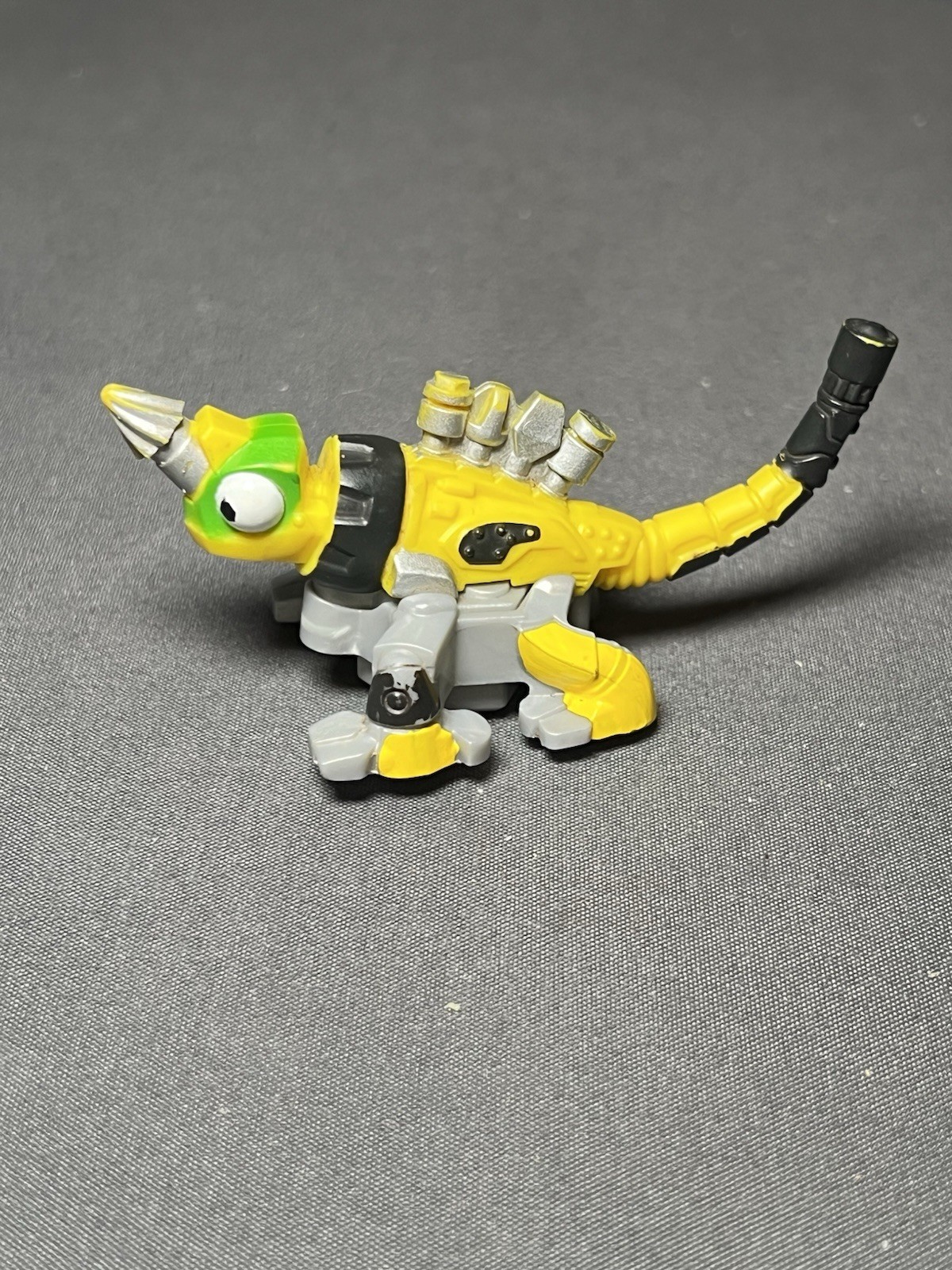 Dream Works Mattel Dinotrux Reptool Rollers REVVIT Reptile Tool Toy Figure 2015