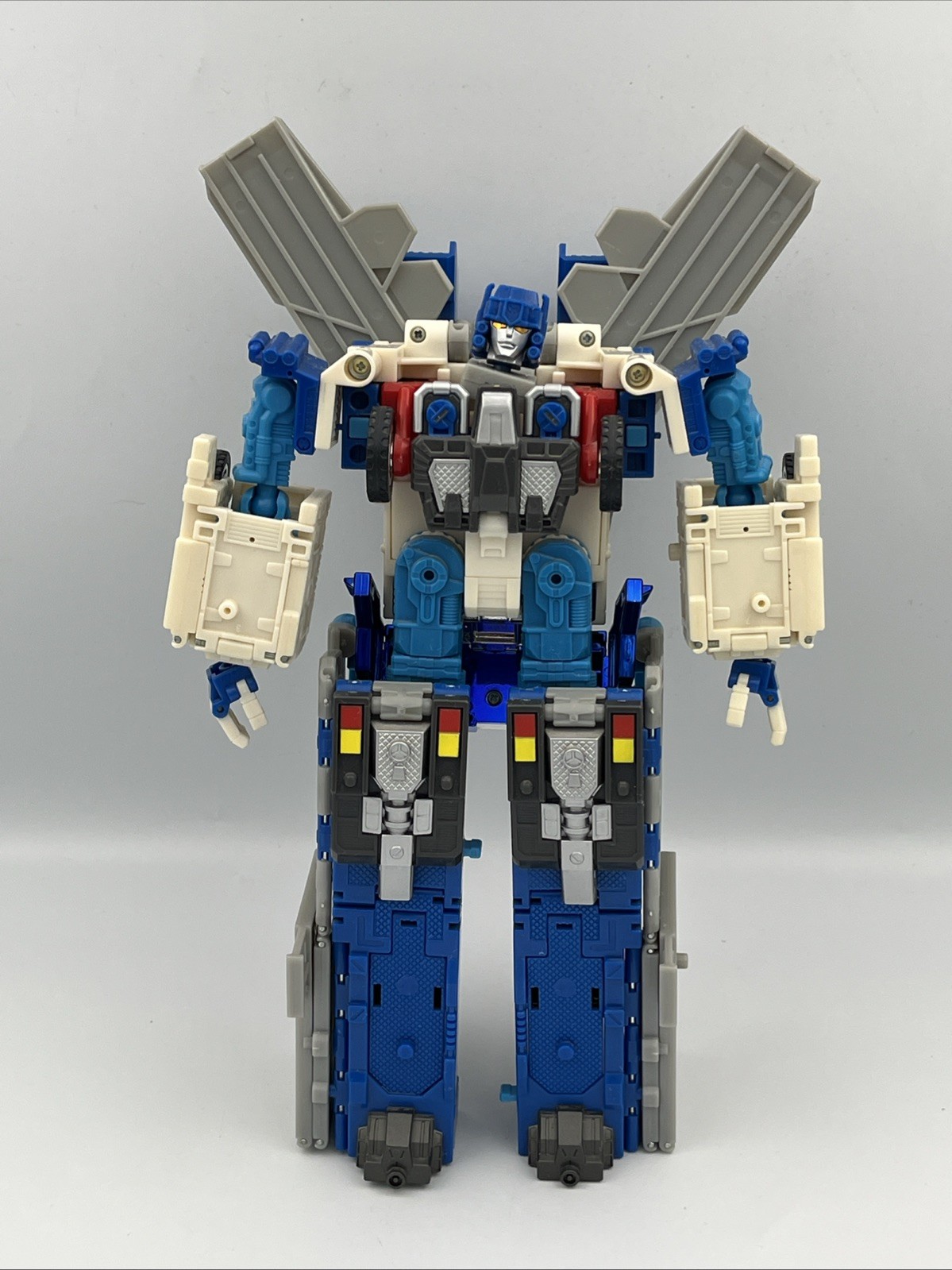 Transformers Ultra Magnus 2000 Hasbro Loose Figure