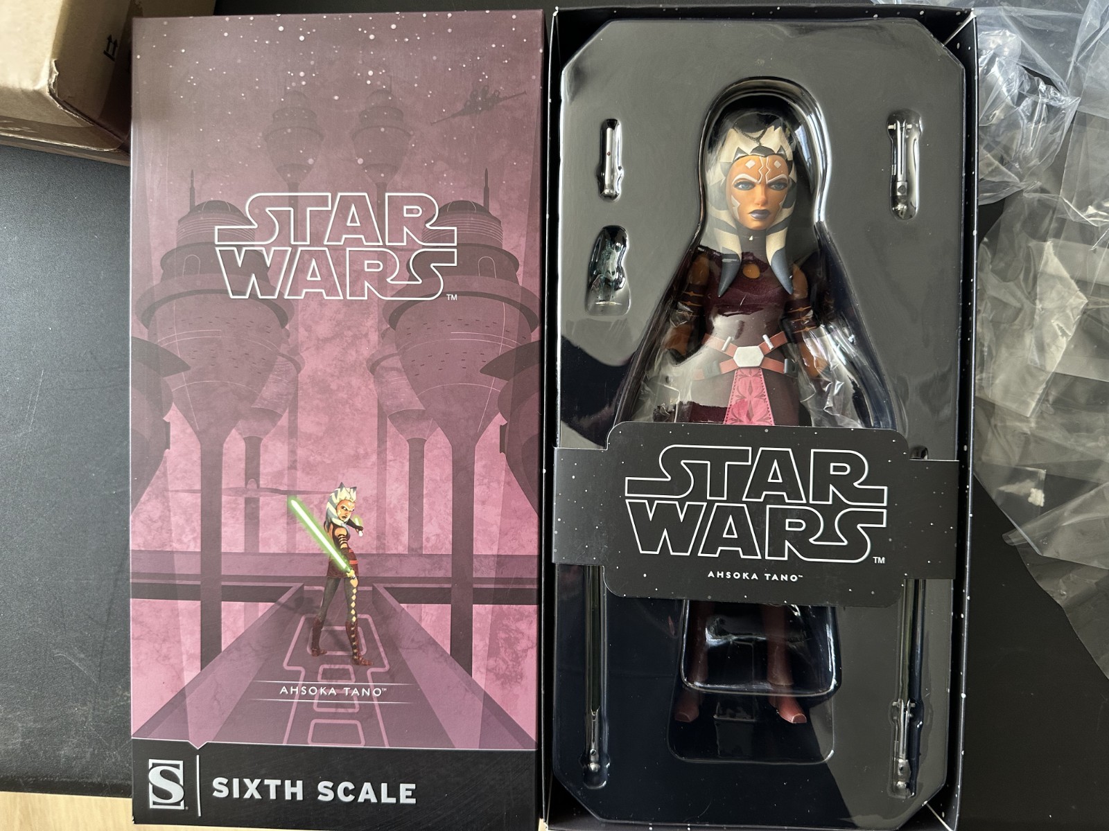 Sideshow Star Wars: The Clone Wars Animated Ahsoka Tano 1:6 Action Figure 100444