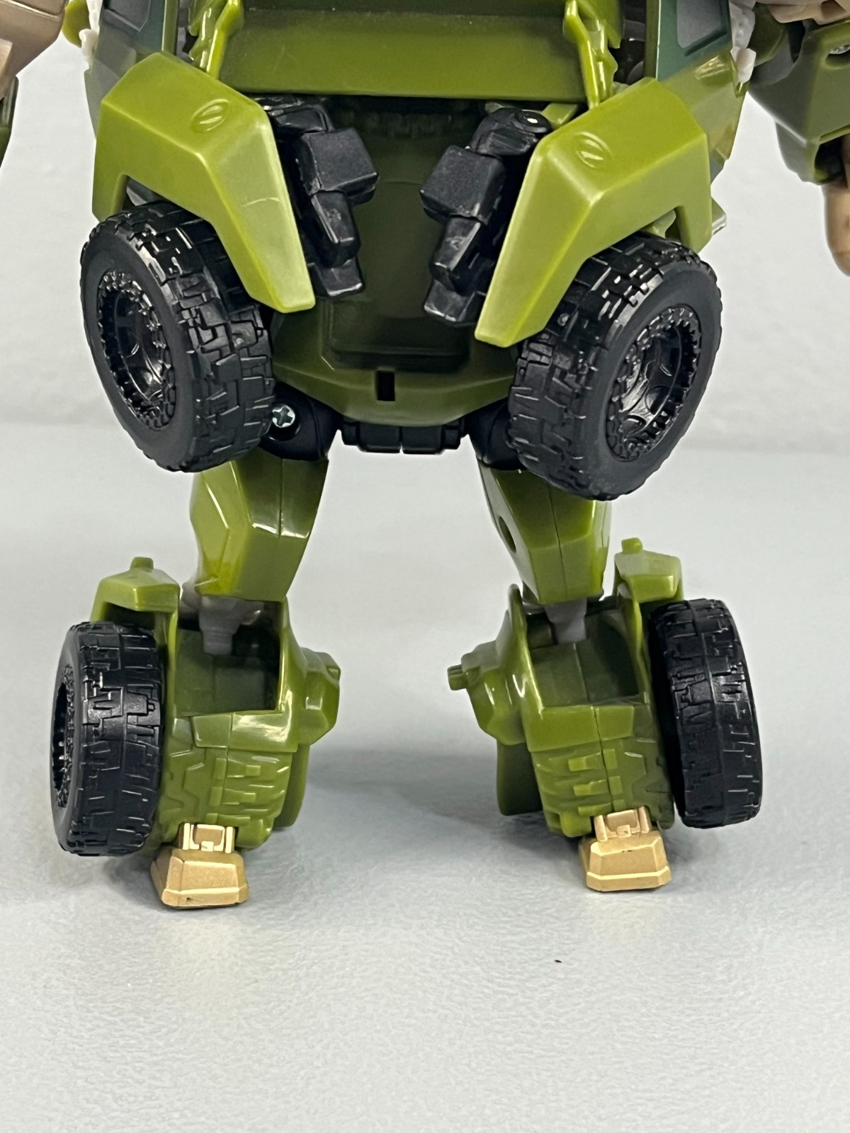 Hasbro Transformers Prime 2011 First Edition Voyager Class Bulkhead