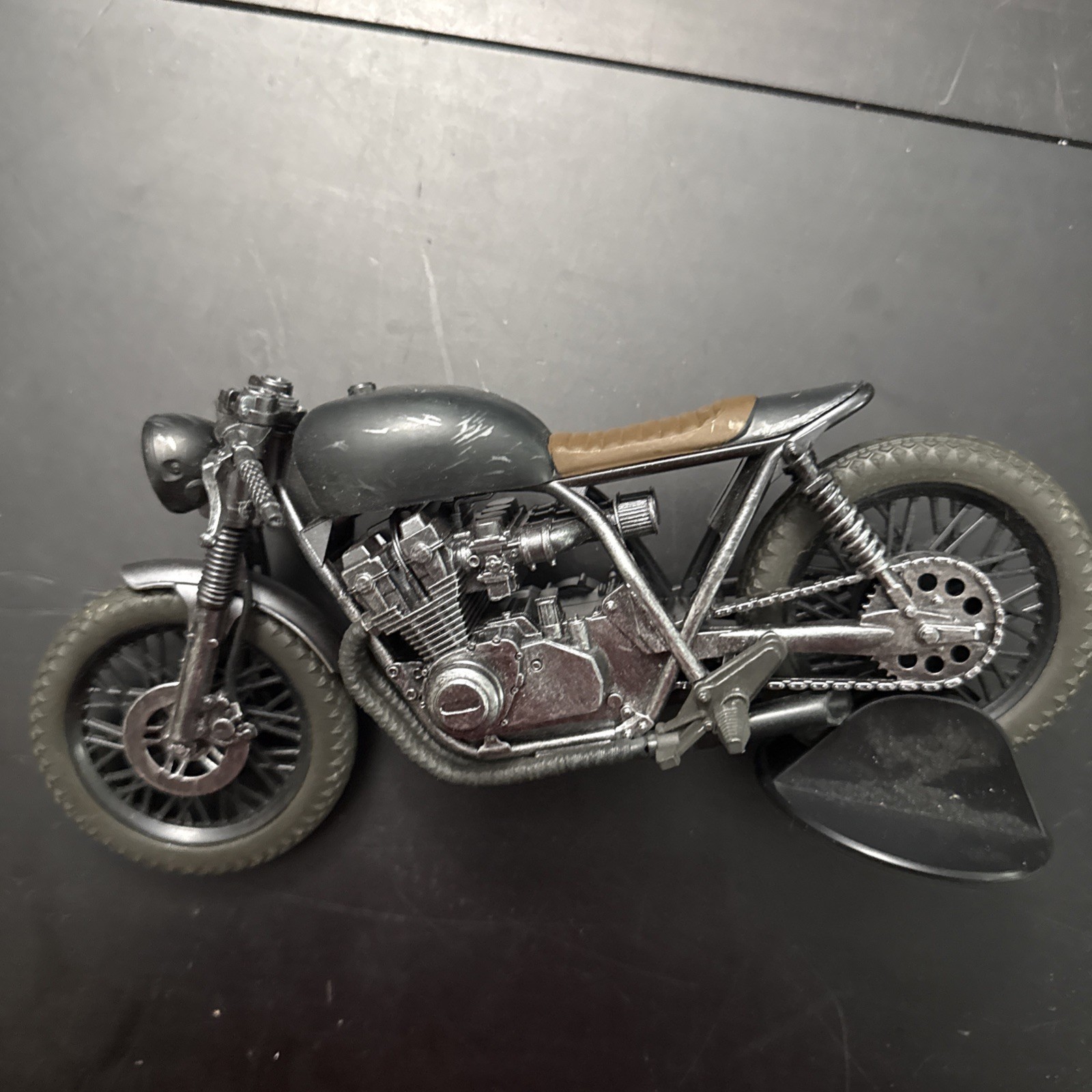 McFarlane DC Multiverse DRIFTER MOTORCYCLE (7&Prime; 1:10 Scale) The Batman