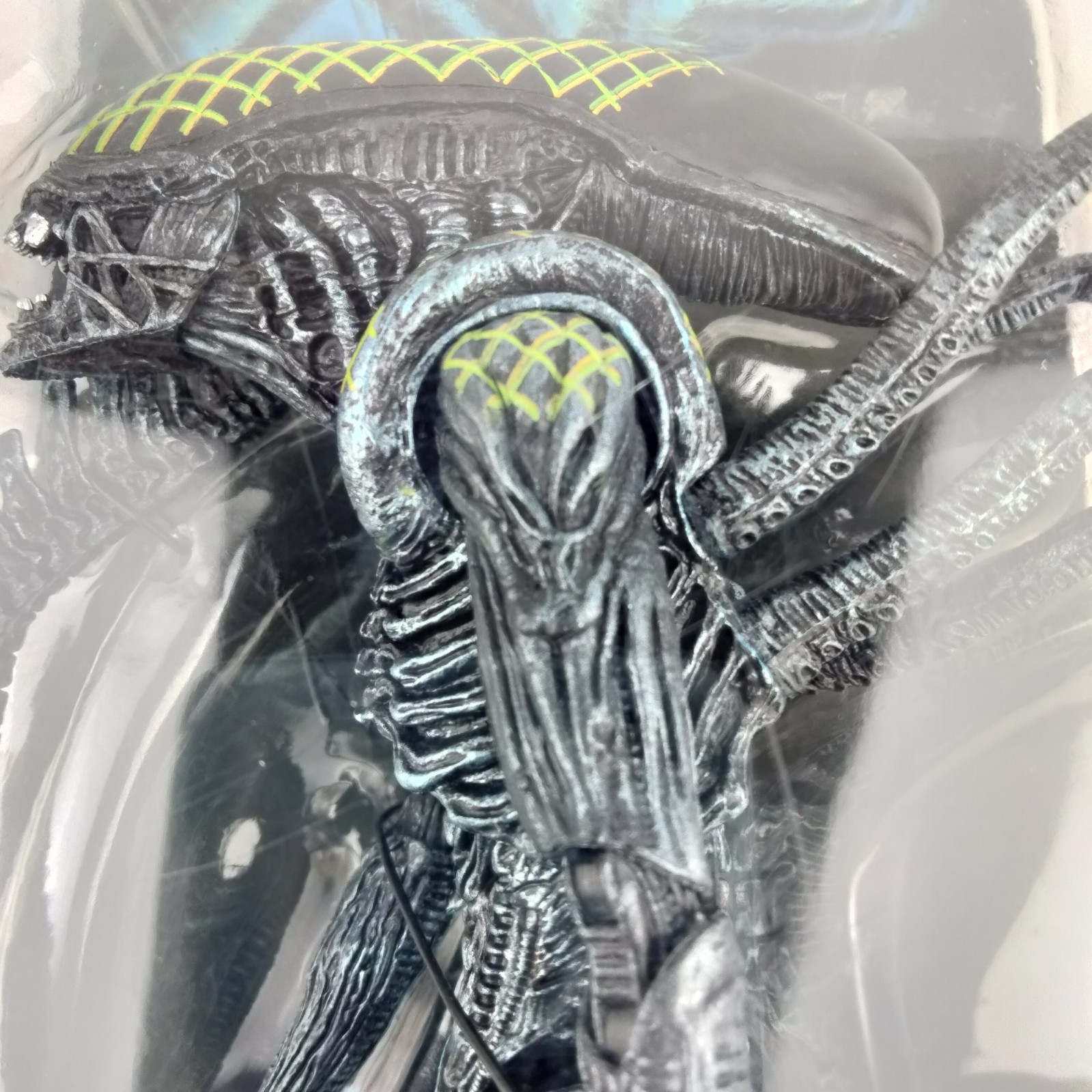 NECA AVP Alien vs Predator Grid Alien 12&Prime; 1:12 Series 7 Toy Action Figure – BNIB