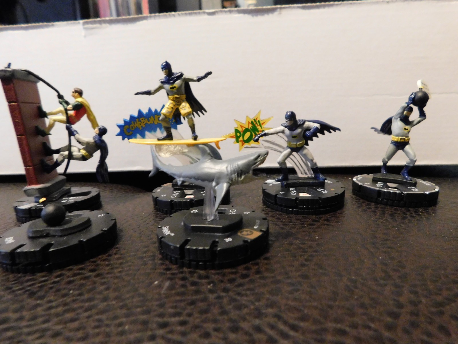 DC Comic Book Figures gaming Heroclix Batman66/Mobile RPG Lot of 23 Gravity Feed