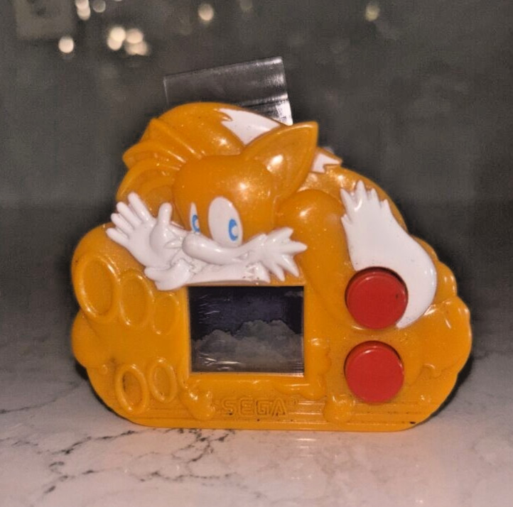 2003 Sonic the Hedgehog Handheld Game Set Collectible Toy Set