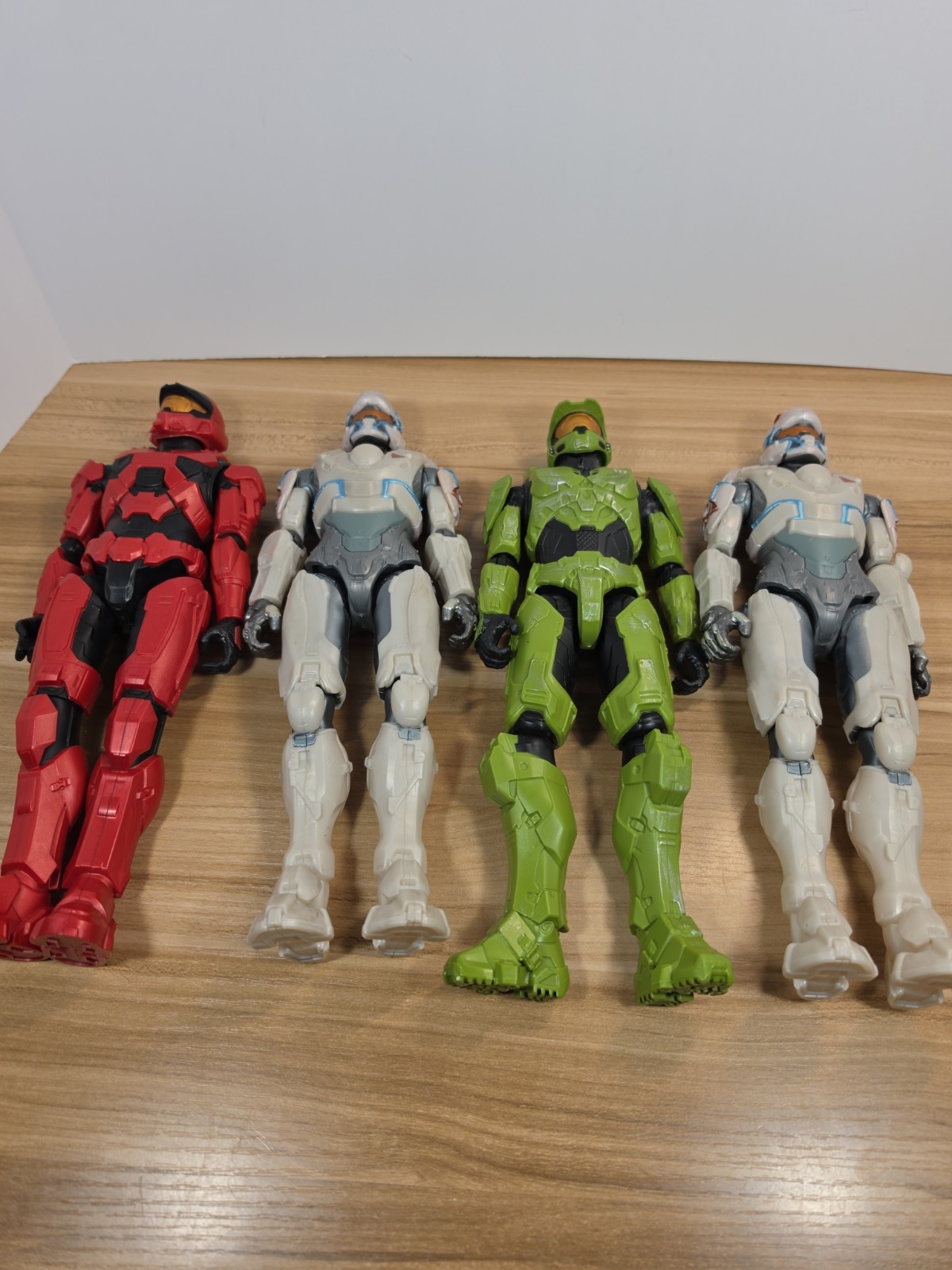 Lot Of 4 Halo 12” Action Figures 2020 Microsoft Jazwares. Red, Green, White Rare