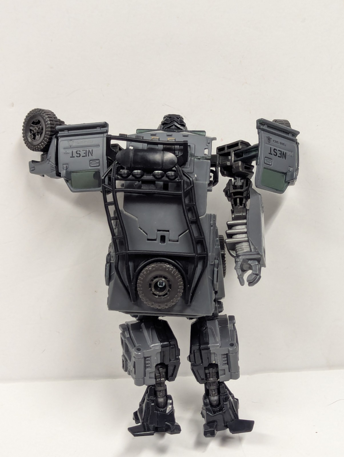Transformers Buzzworthy Bumblebee N.E.S.T AUTOBOT RATCHET (Missing Arm)