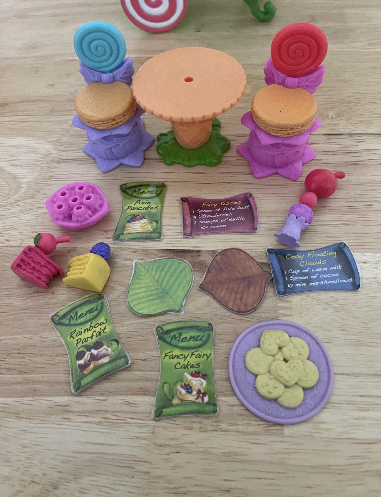 Disney Tinkerbell Fairies Pixie Hollow Tink&rsquo;s Pixie Sweets Cafe