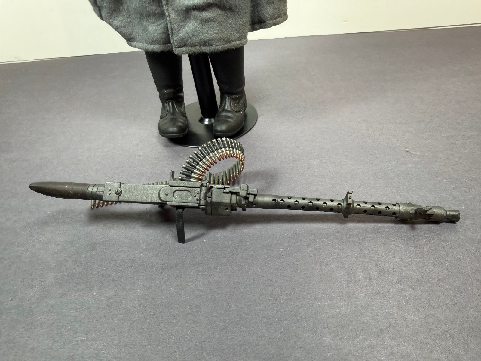 Dragon CUSTOM Kitbash WWII German Luftwaffe Gunner 12&Prime; Figure 1/6 Scale P272