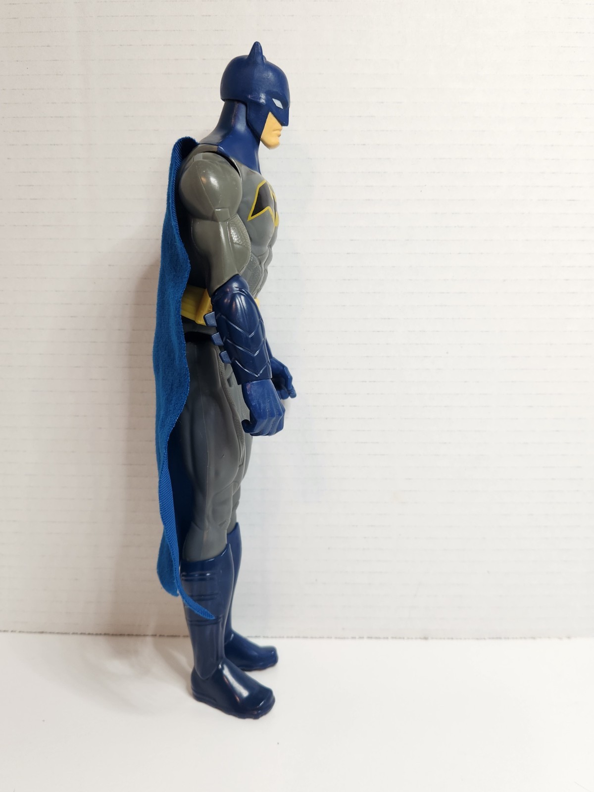 Batman 12” Action Figure 2016 TM & DC Hero Blue Cape Mattel Complete Comic Movie