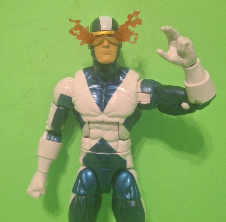 Marvel Legends CYCLOPS – X-MEN RETRO SERIES + GREAT COMIC BOOK X-FACTOR # 26