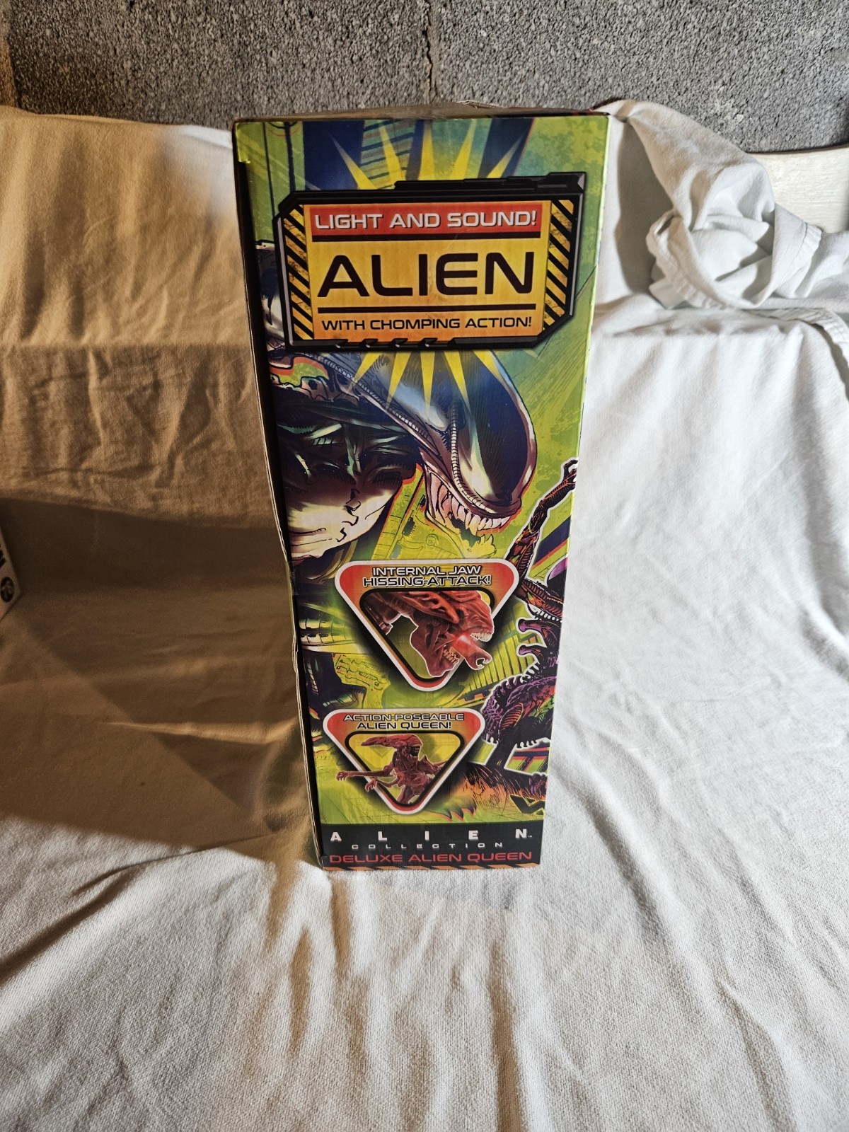 Alien Collection -Light & Sound Deluxe Alien Queen Giant Action Walmart