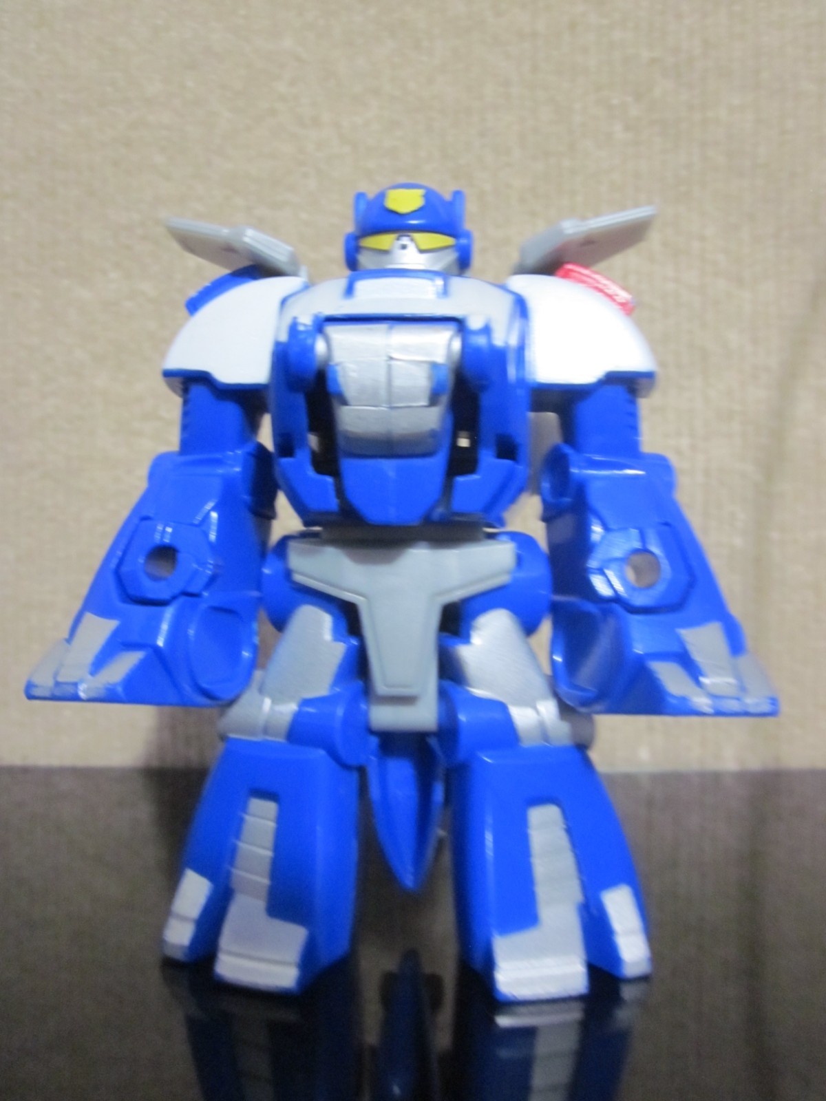 Hasbro Tomy Playskool Heroes Transformers Rescue Bots Chase The Dino Protector